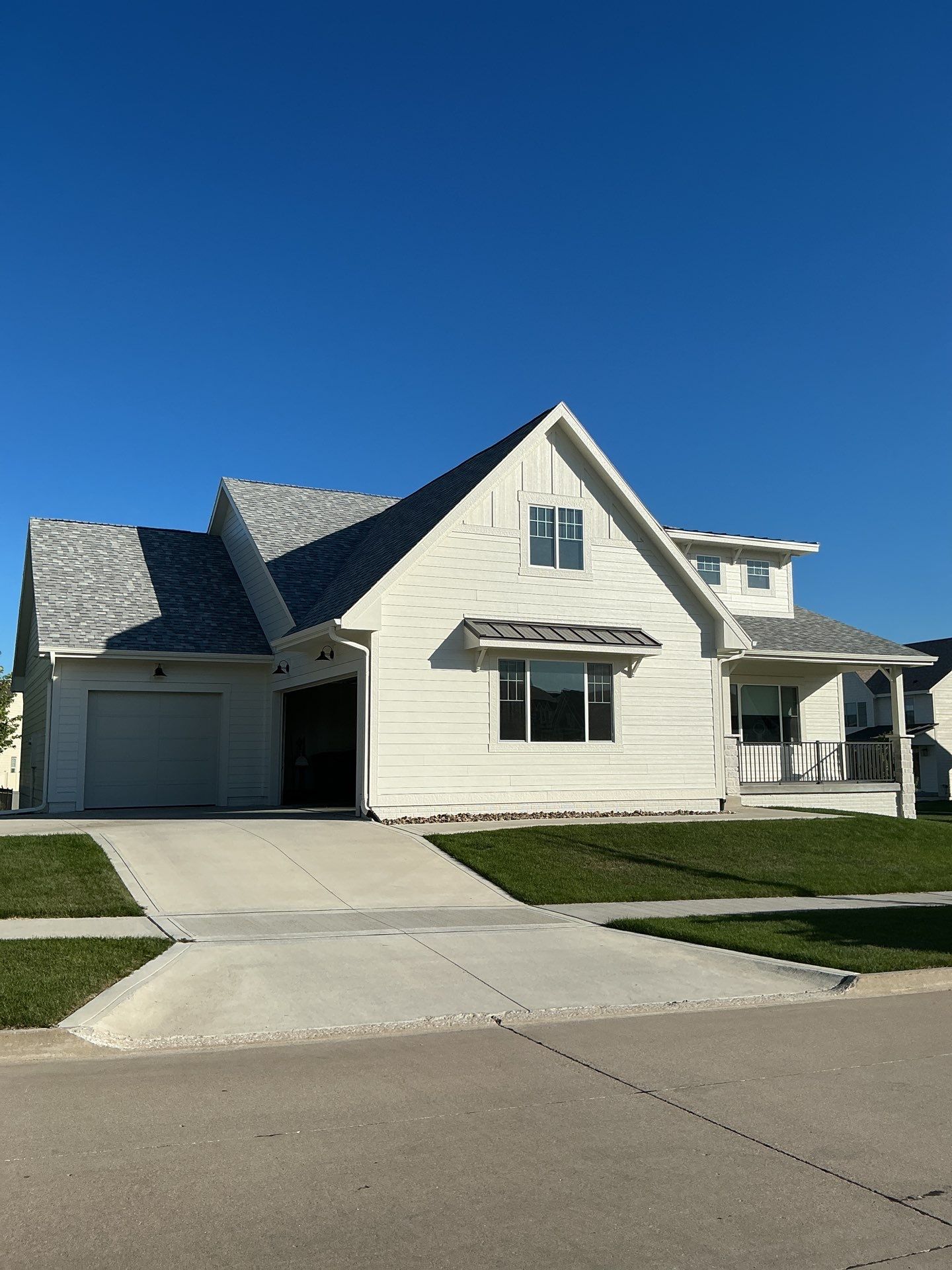 res ext repaint by Midwest Paint LLC