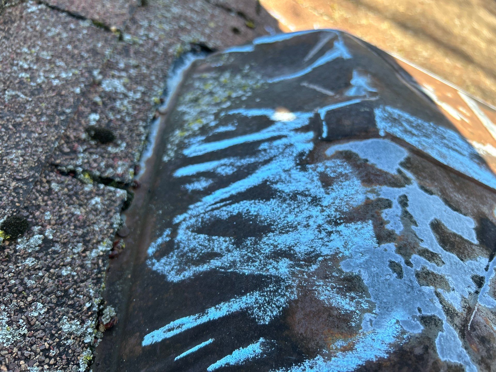 Roof and Siding Replacement using Norandex Cedar Knoll Graphite Siding and Owens Corning Durations in Onyx Black by WIW Enterprises Inc