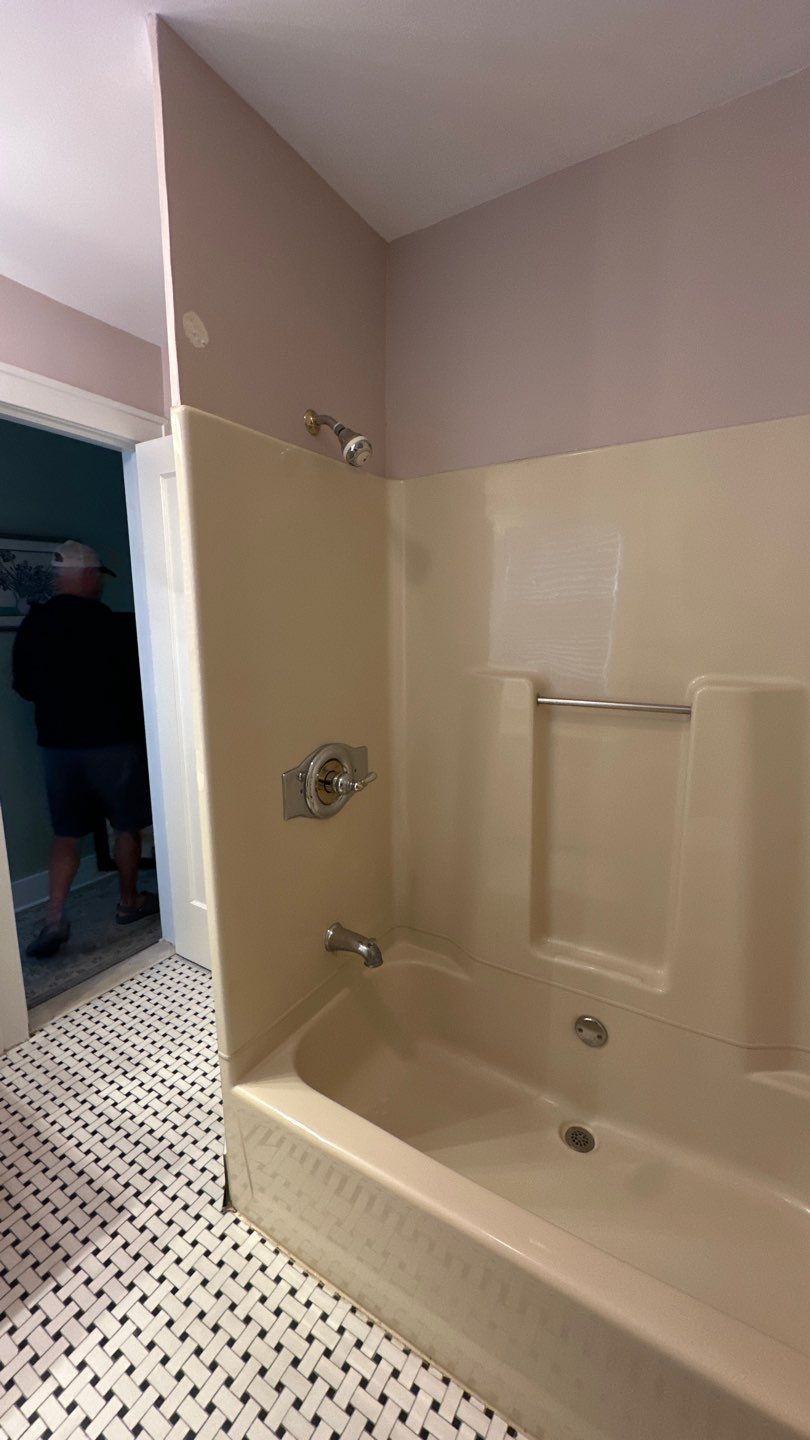 Tub Replacement in Albany, NY by Yankee Home Improvement