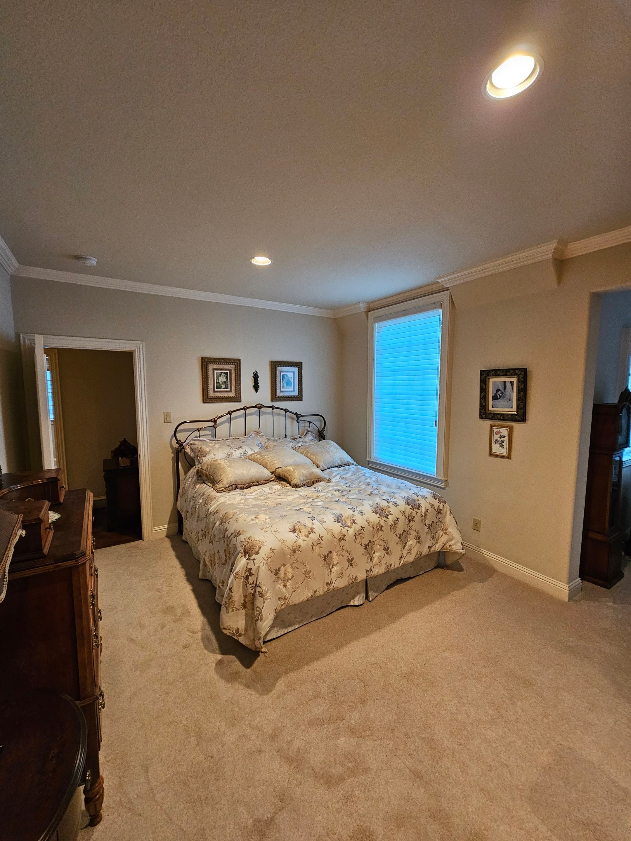 Exterior & interior paint, Garage door repairs, roof replacement & leak repairs by EL-GC LLC 