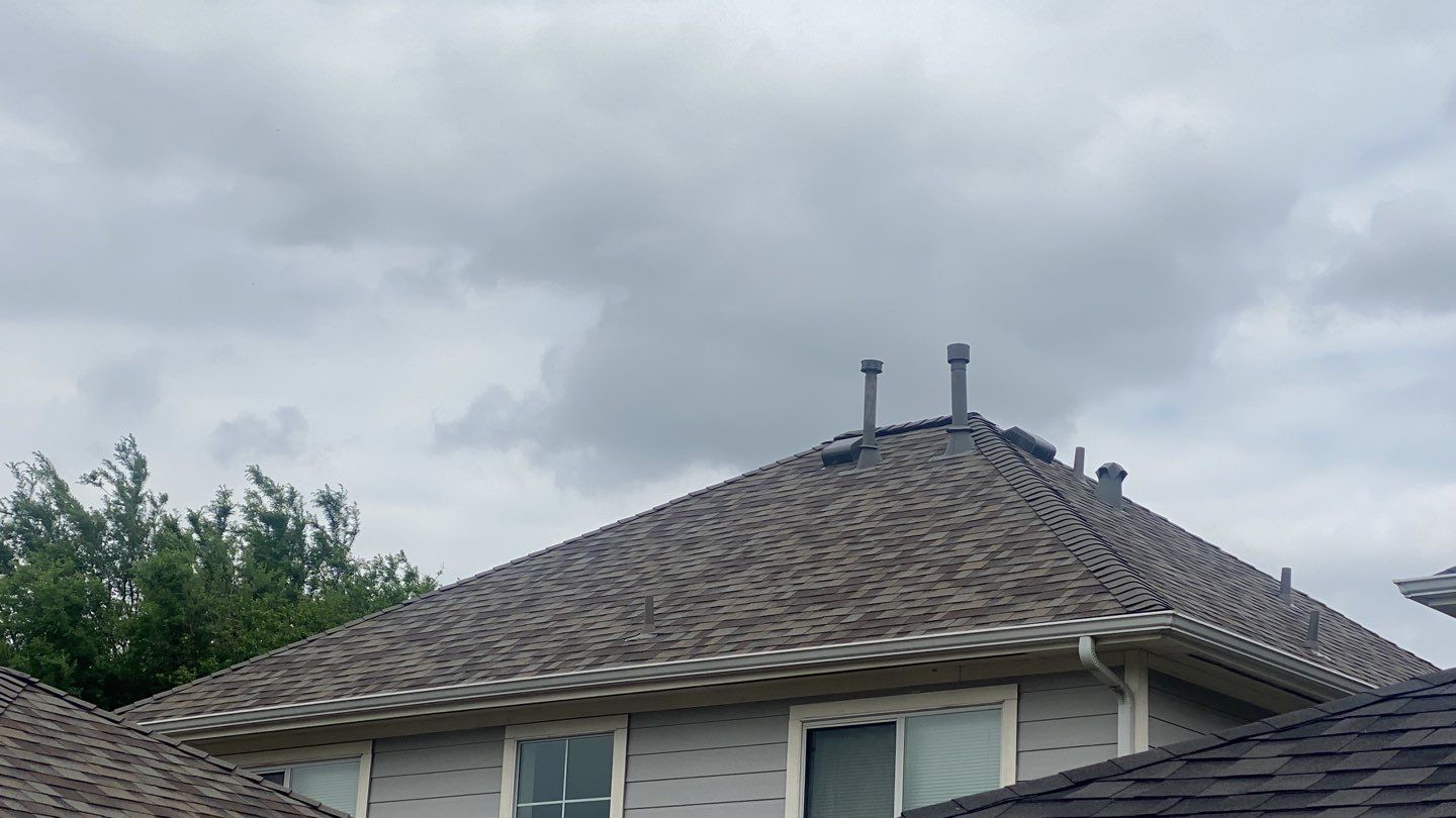 Residential Roofing Installation using Owen's Corning Duration (Lifetime) Shingles by Roof Repair Company