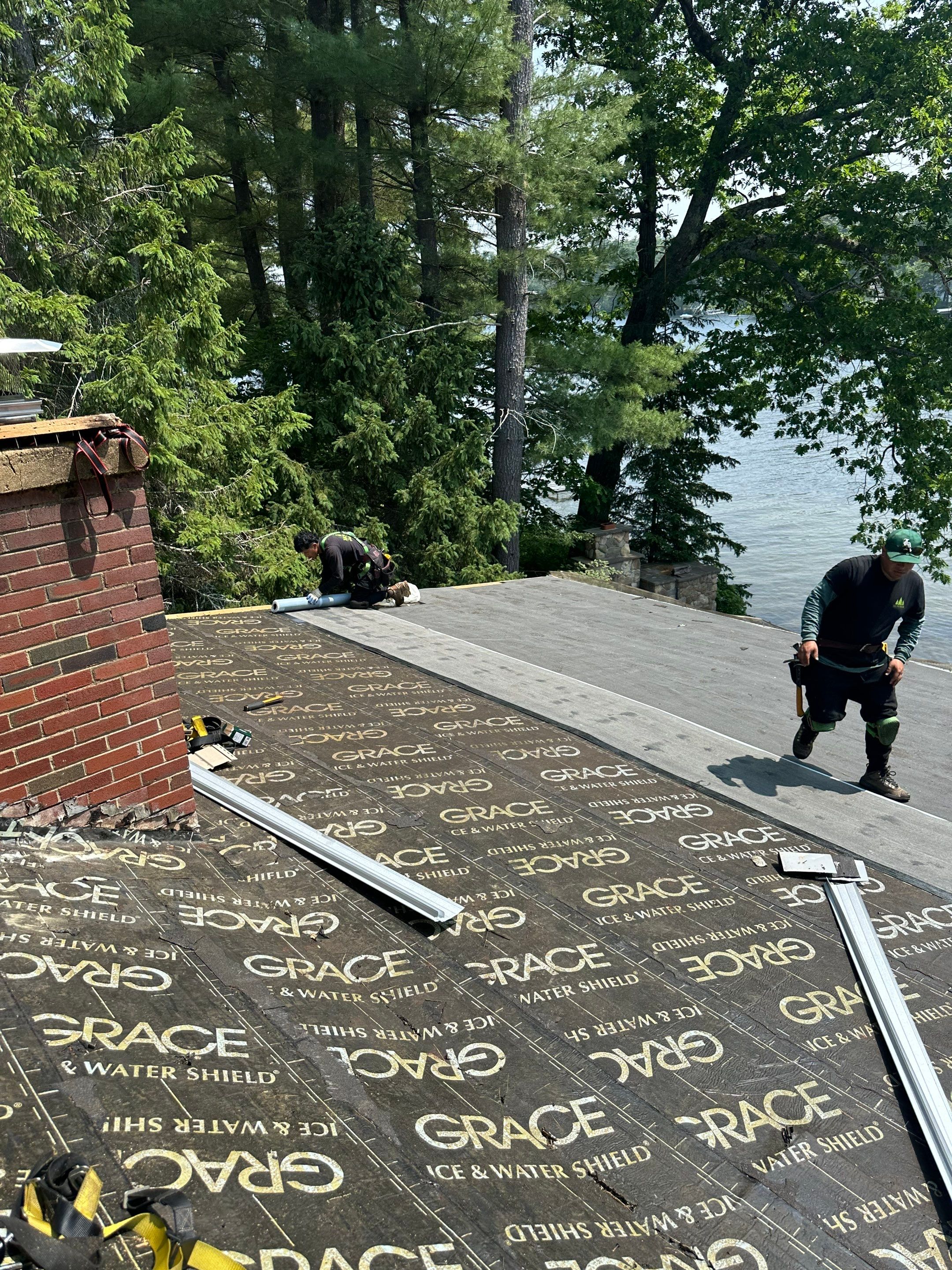 OC Roof Install On The Lake In Deerfield, New Hampshire by Tall pine roofing