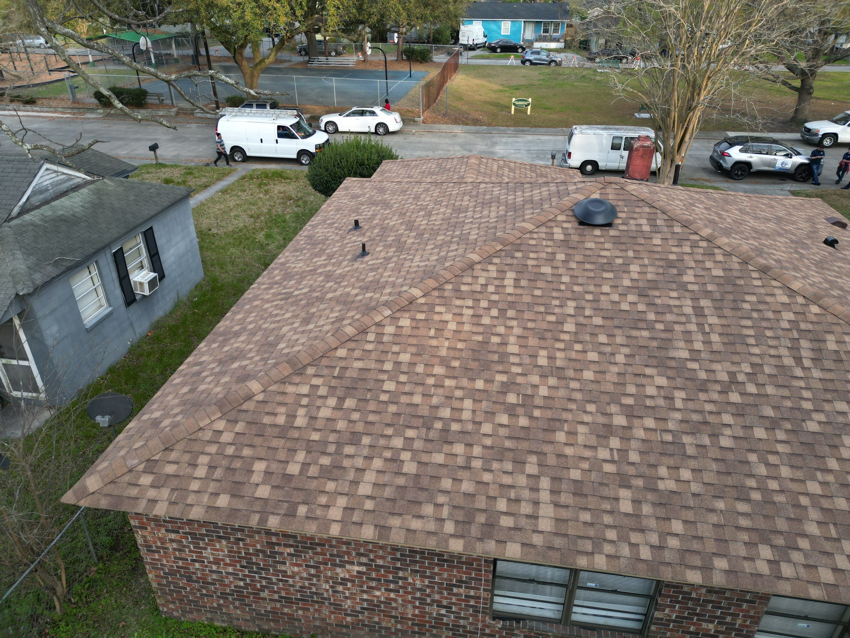Atlas Pinnacle Pristine: Transforming Residential Roofscapes with Superior Installation by Talya Roofing