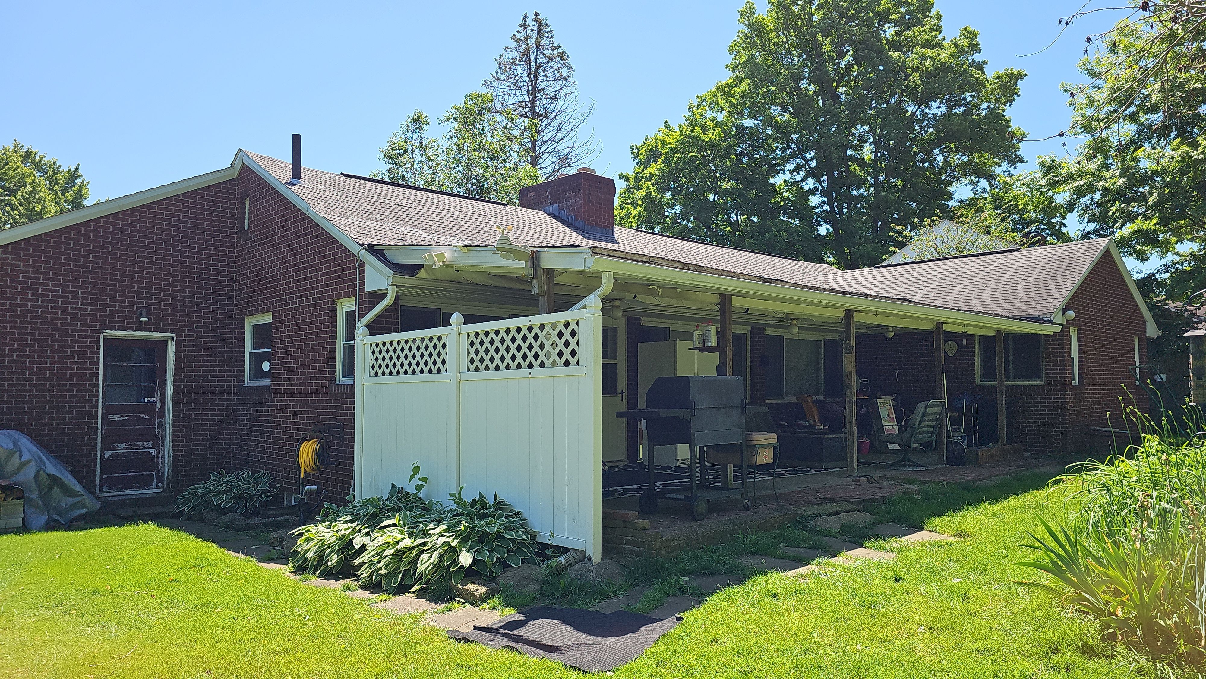 Atlas Pinnacle, Color, Oyster Shell, Drip Edge, Color, White by Eagle Eye Roofing