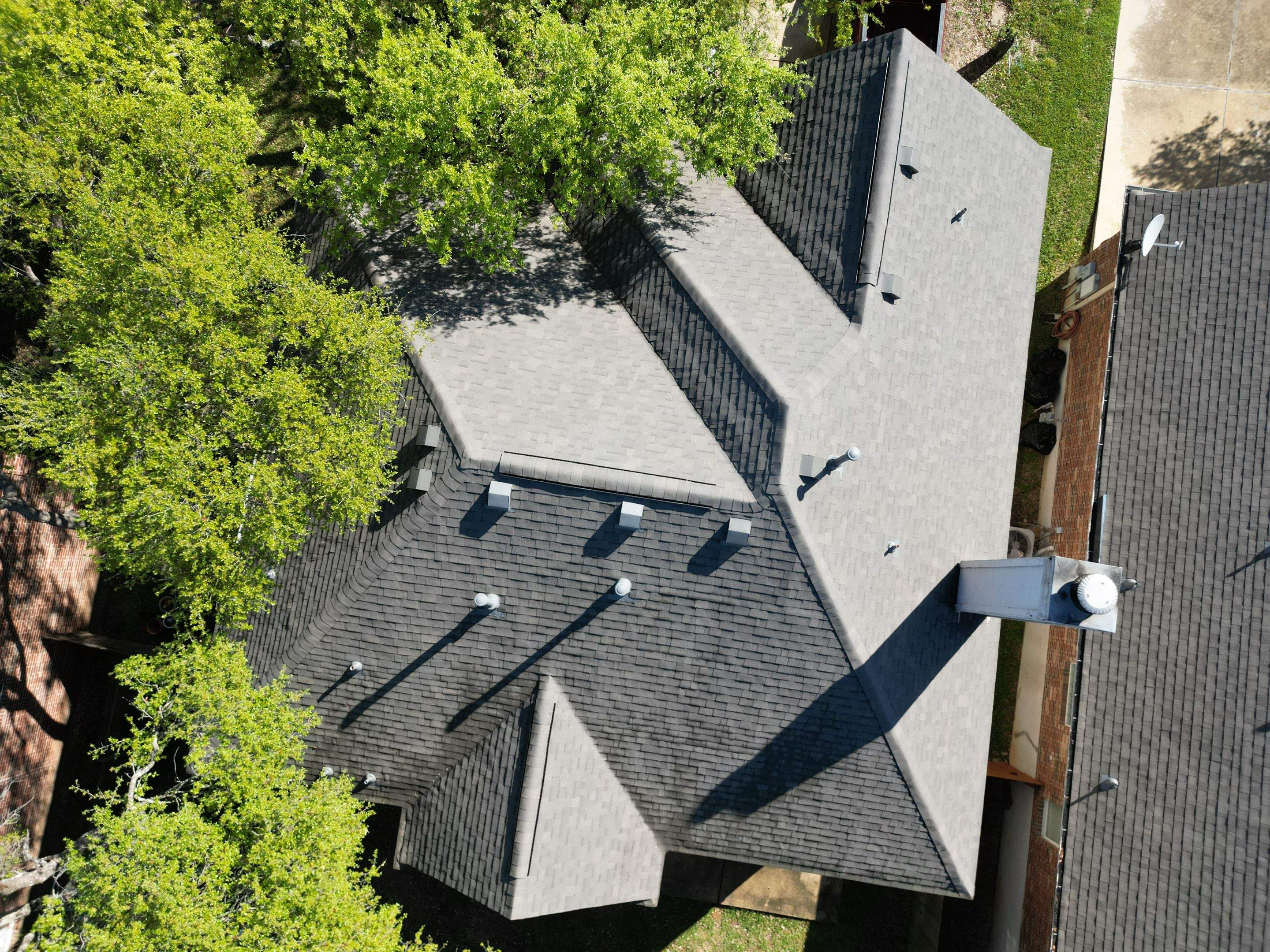 Weathered Wood - Malarkey Highlander by RoofsOnly.com