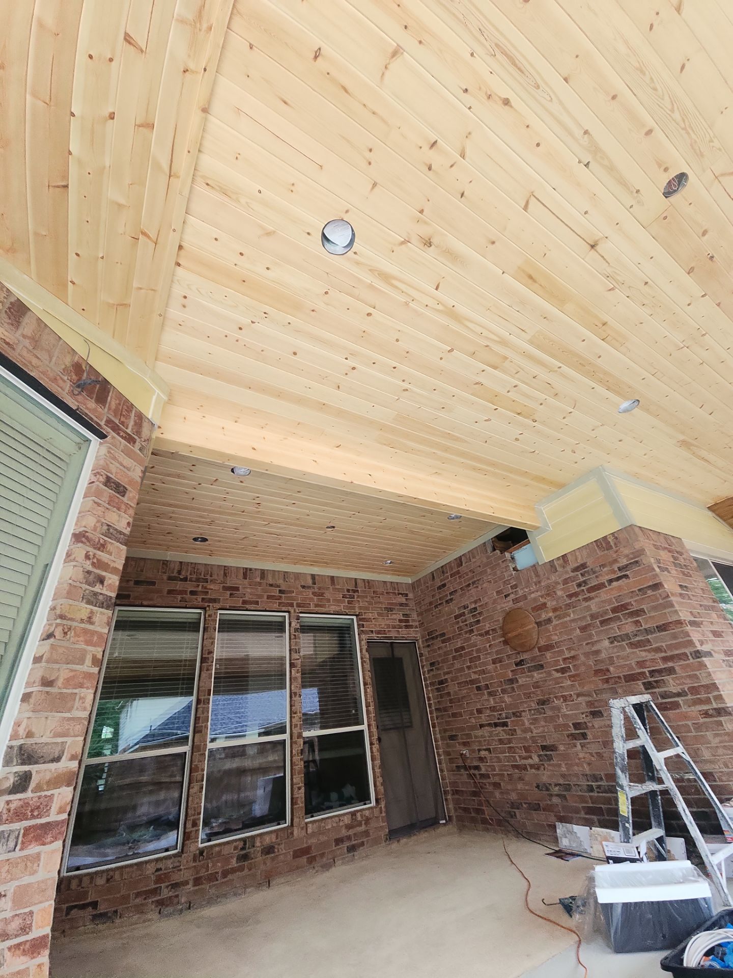 Pool, Patio Cover and Summer Kitchen in Sterling Ridge by SophAlx LLC