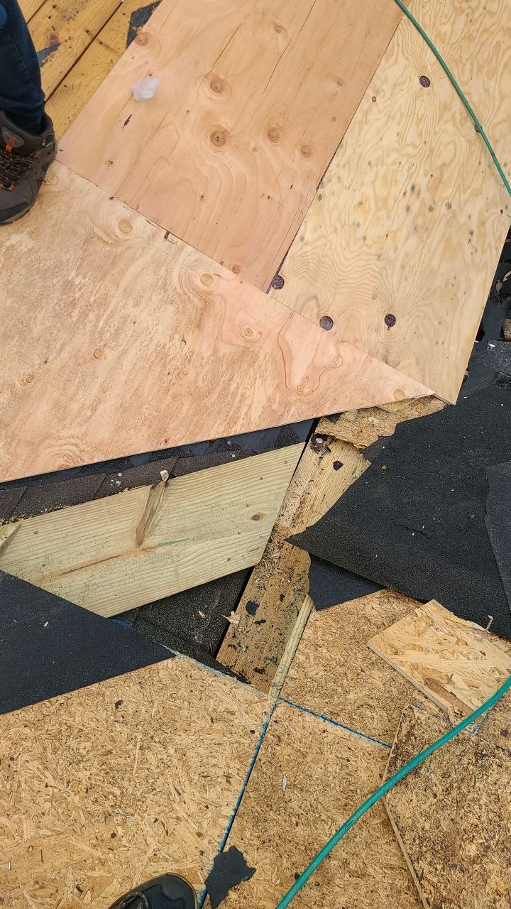 Arlington: CertainTeed Landmark Pro Designer Shingles in Max Def Heather Blend by RM Banning, Inc.