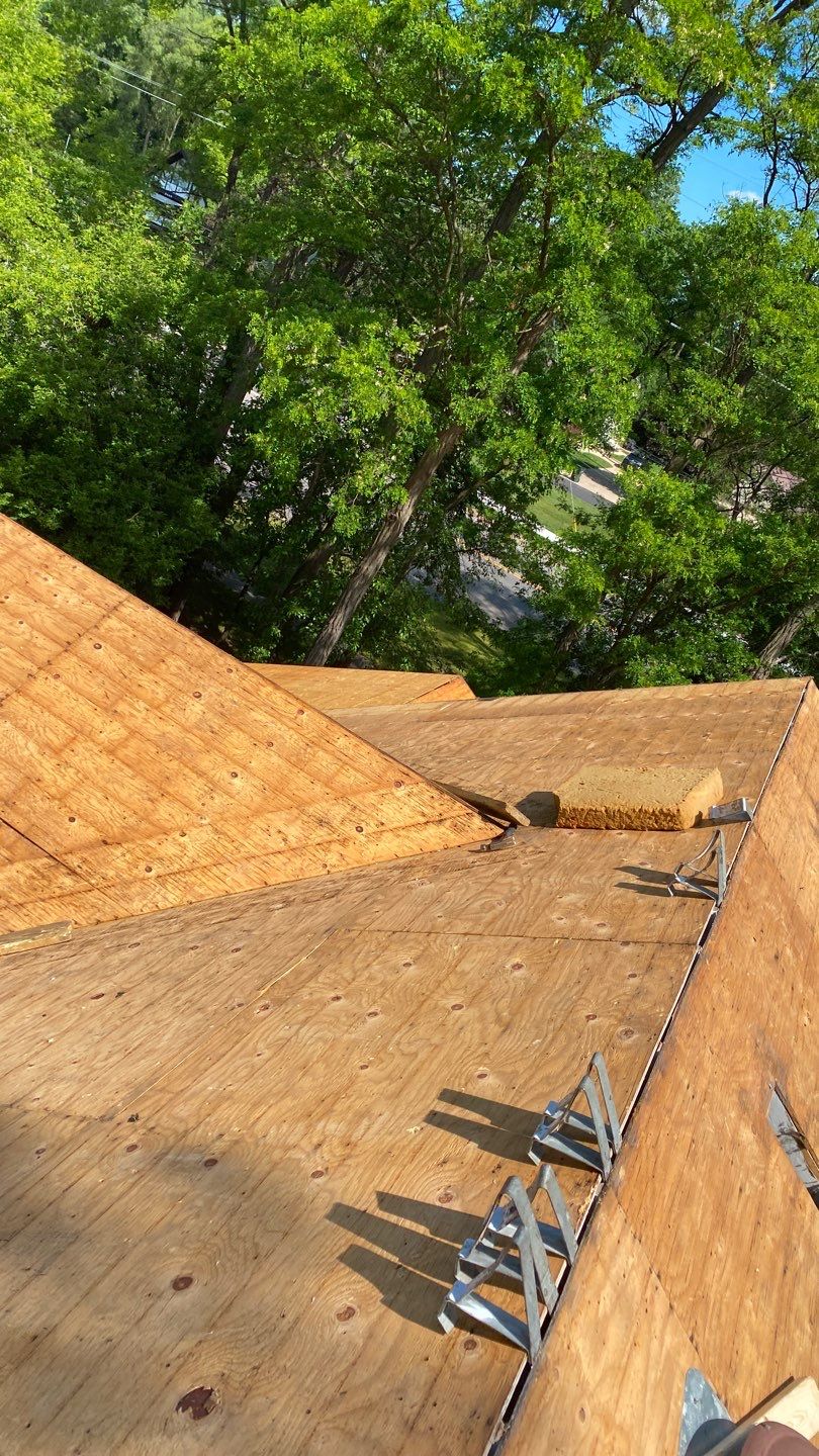 Siding Replacement using CertainTeed Restoration Classic D5 by 180 Contractors