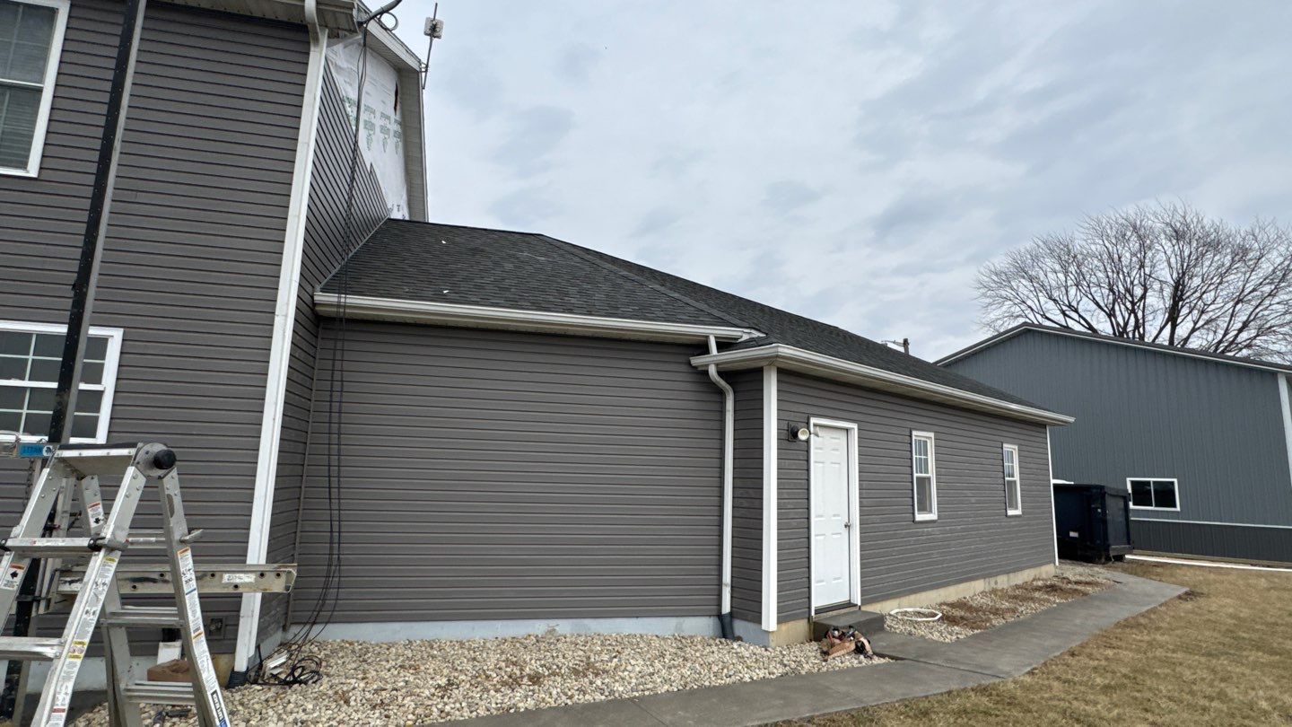 Siding Installation using Alside Coventry D4DL by Nitro Roofing and Construction