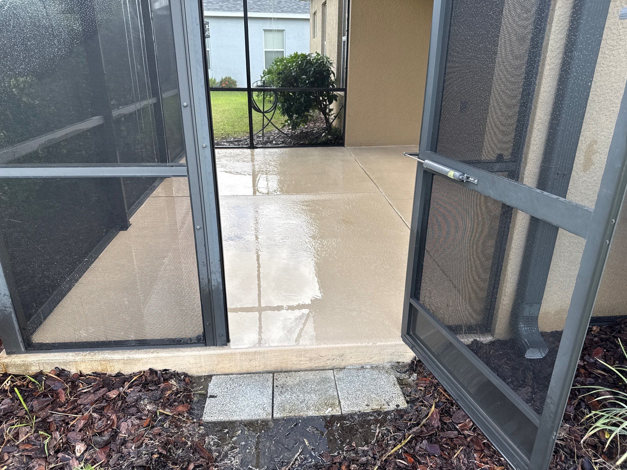 Driveway, Sidewalk & Lanai Cleaning Transformation | Forest Creek Parrish, FL by Sunshine AquaWash