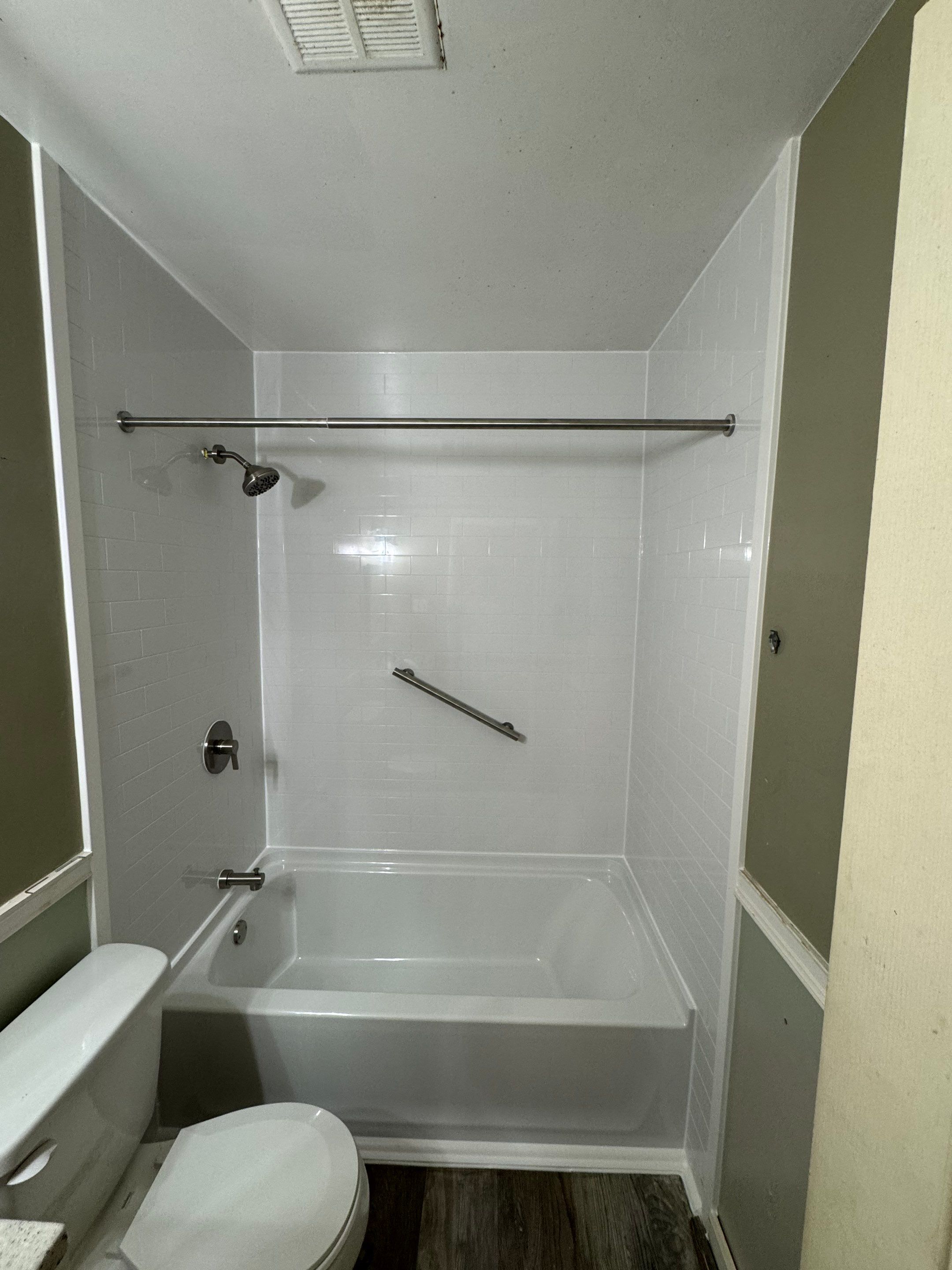 Tub replacement by Window Depot of Annapolis
