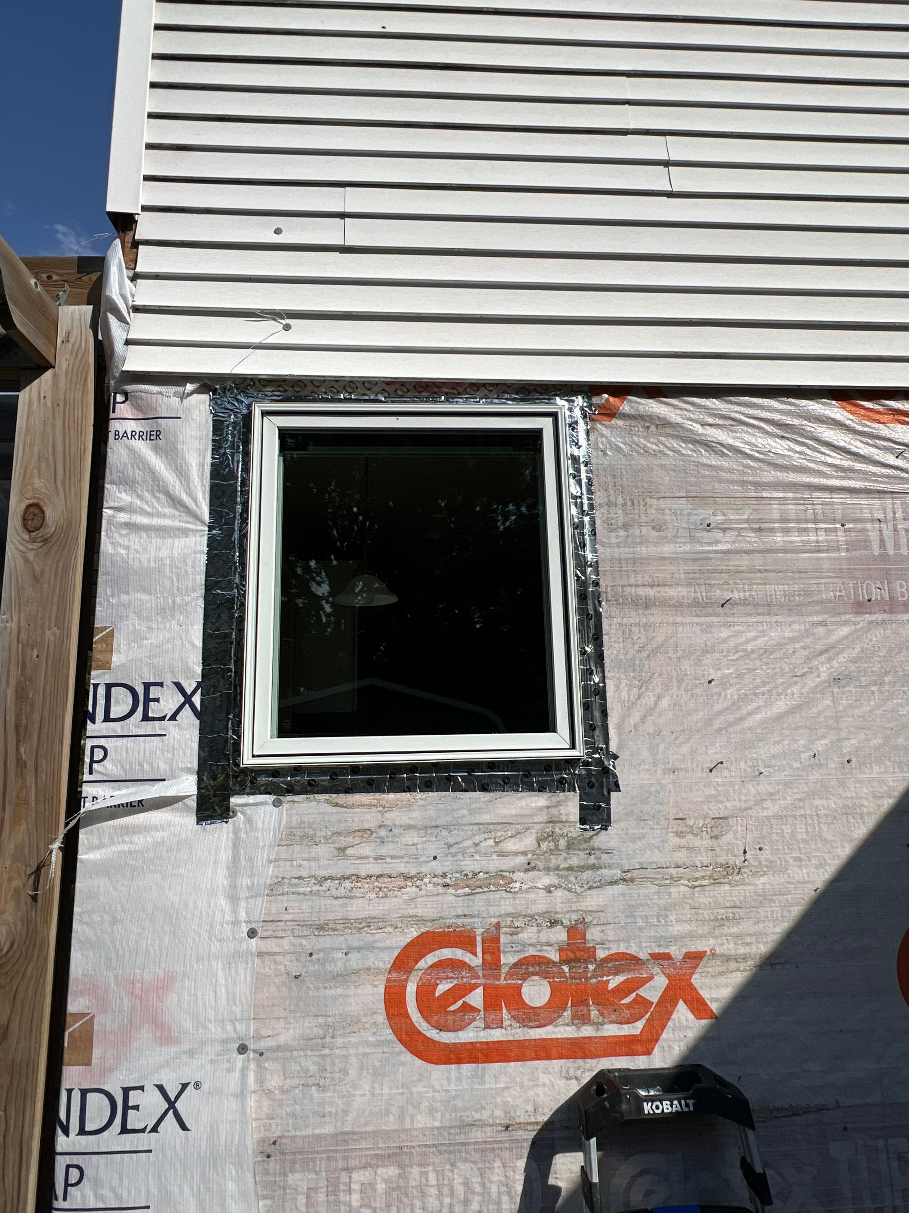 Replacement windows by United Windows and Siding LLC