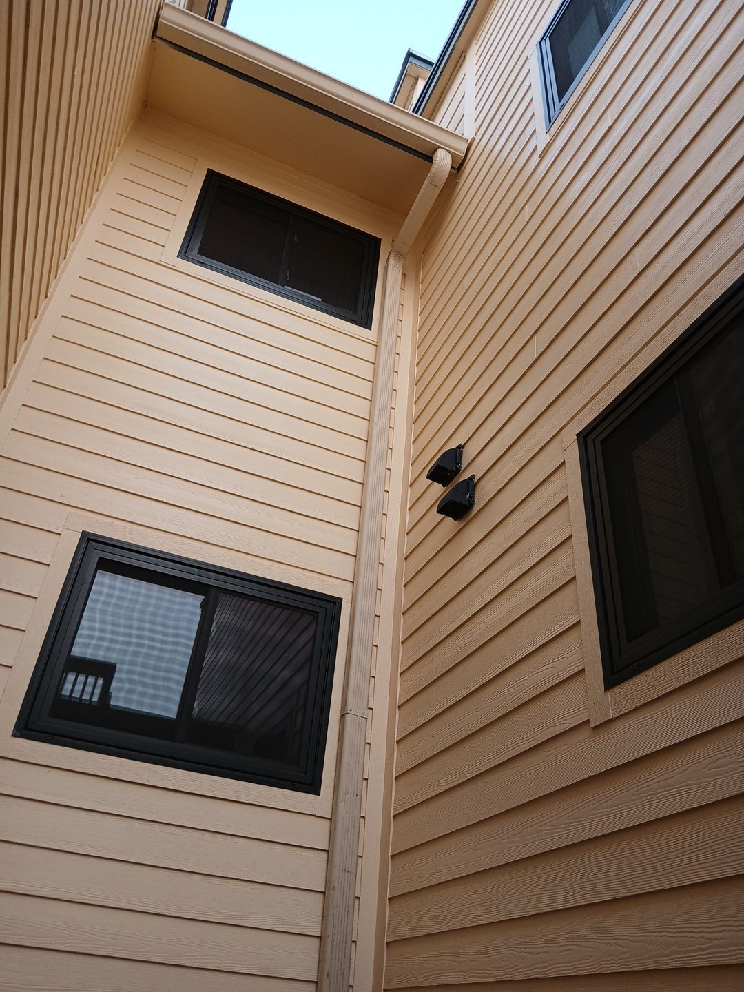 Exterior remodel Fortuna Bay Condos by Bayfront Roofing and Construction