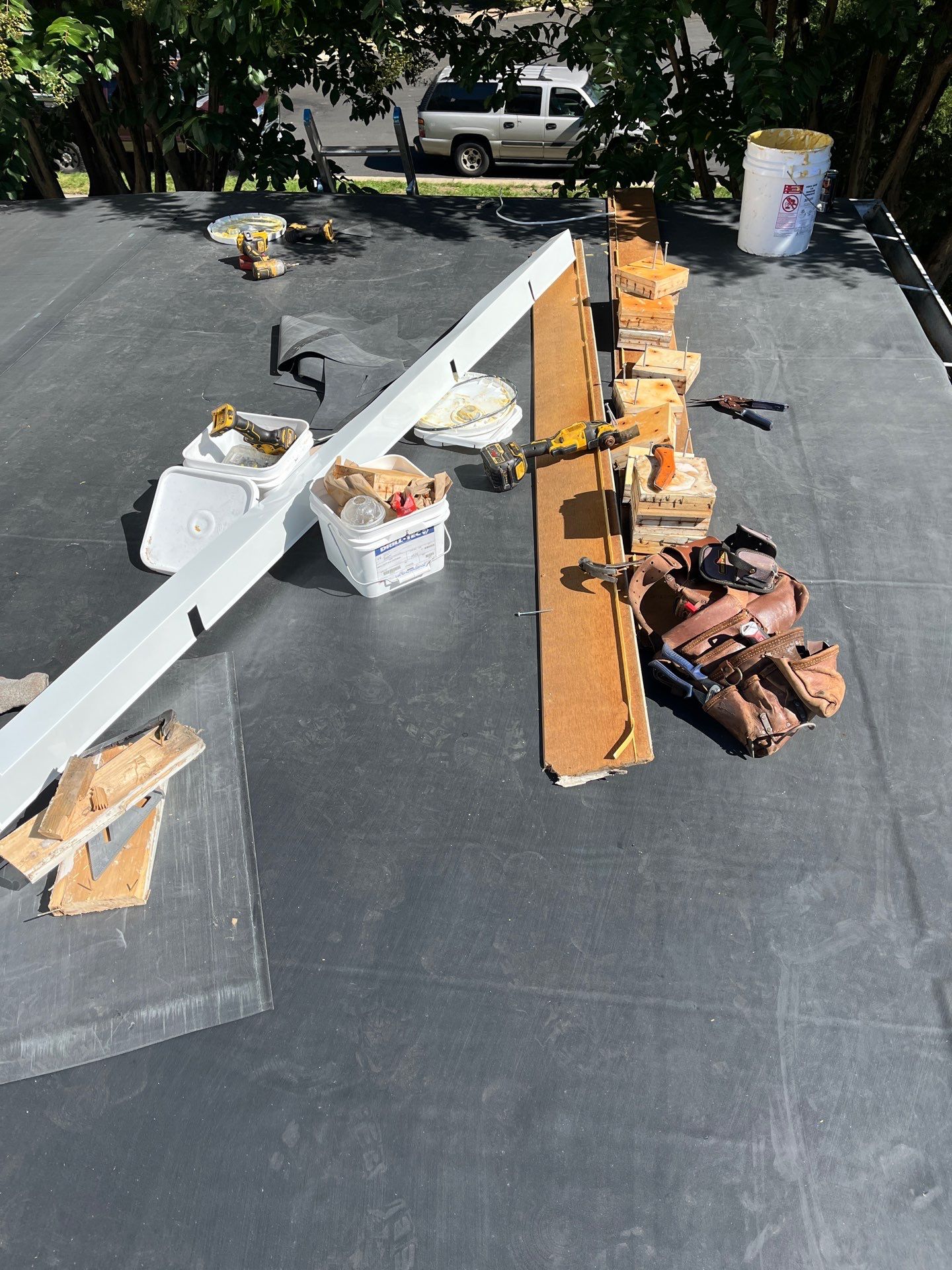 McLean - Residential Flat Roof Replacement with Carlisle Syntec EPDM by RM Banning, Inc.
