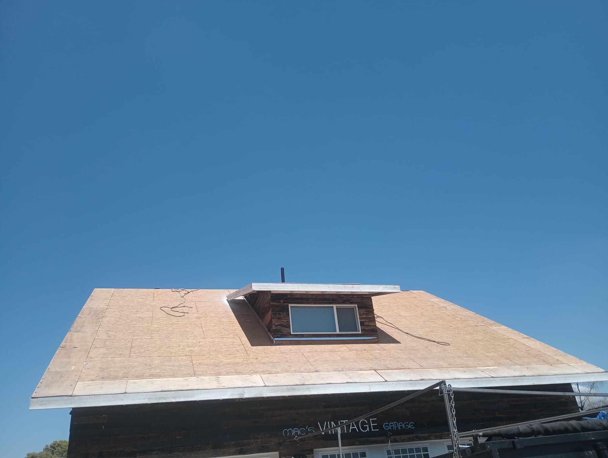 Ash Gray Exposed Fastener  by Reimagine Roofing