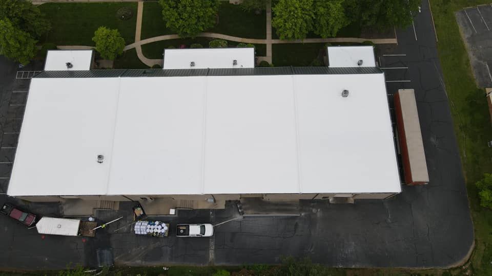 Project by Commercial Roofing Pros  by Commercial Roofing Pros 