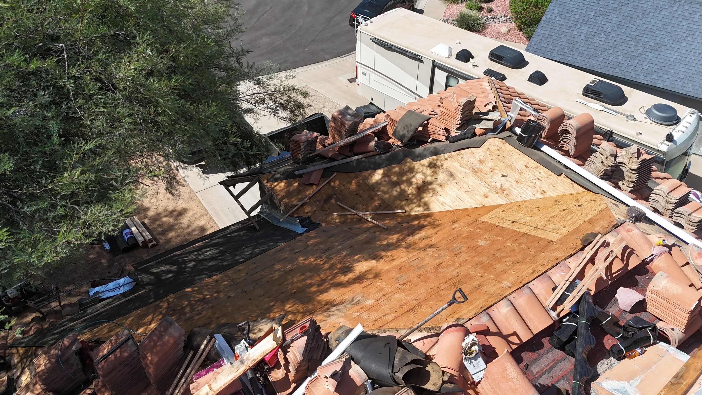 Tile R&R - Malarkey UDL Right Start by Saint Roofing