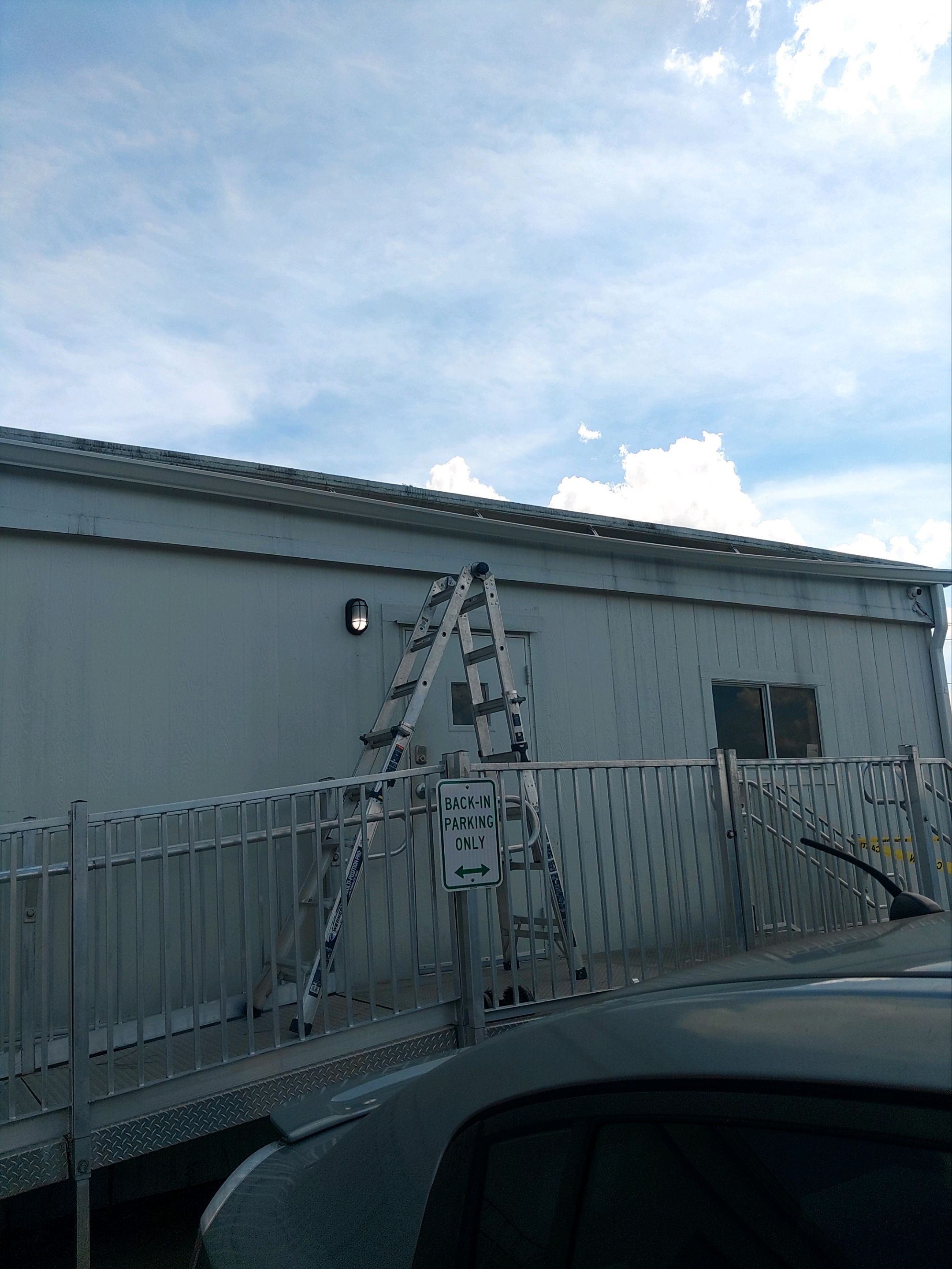 Commercial Gutters using Seamless Aluminum Gutters in Palmetto FL by Gutter Professors