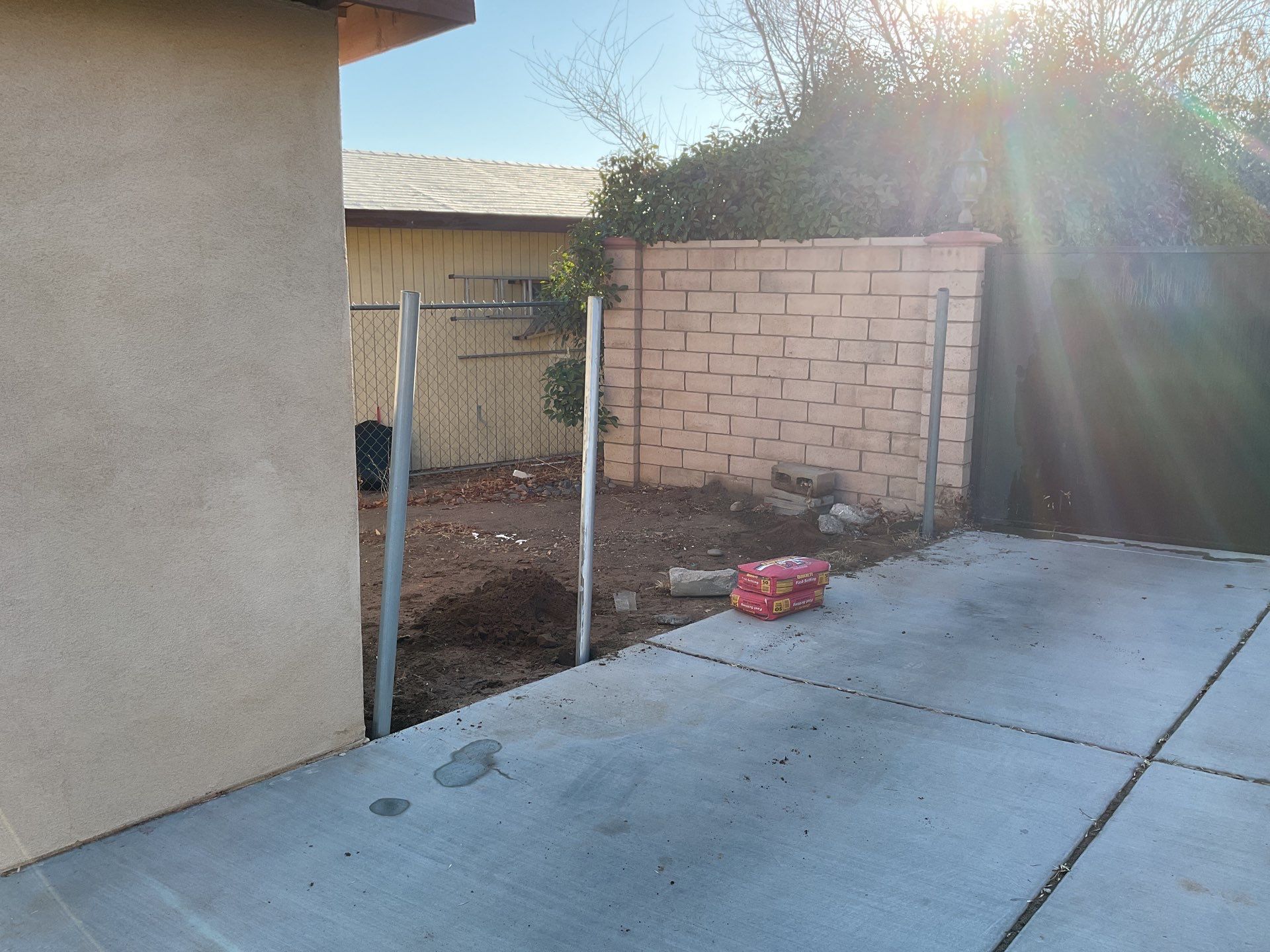 Fence Installation using chain -link by Fence Guys Inc. 