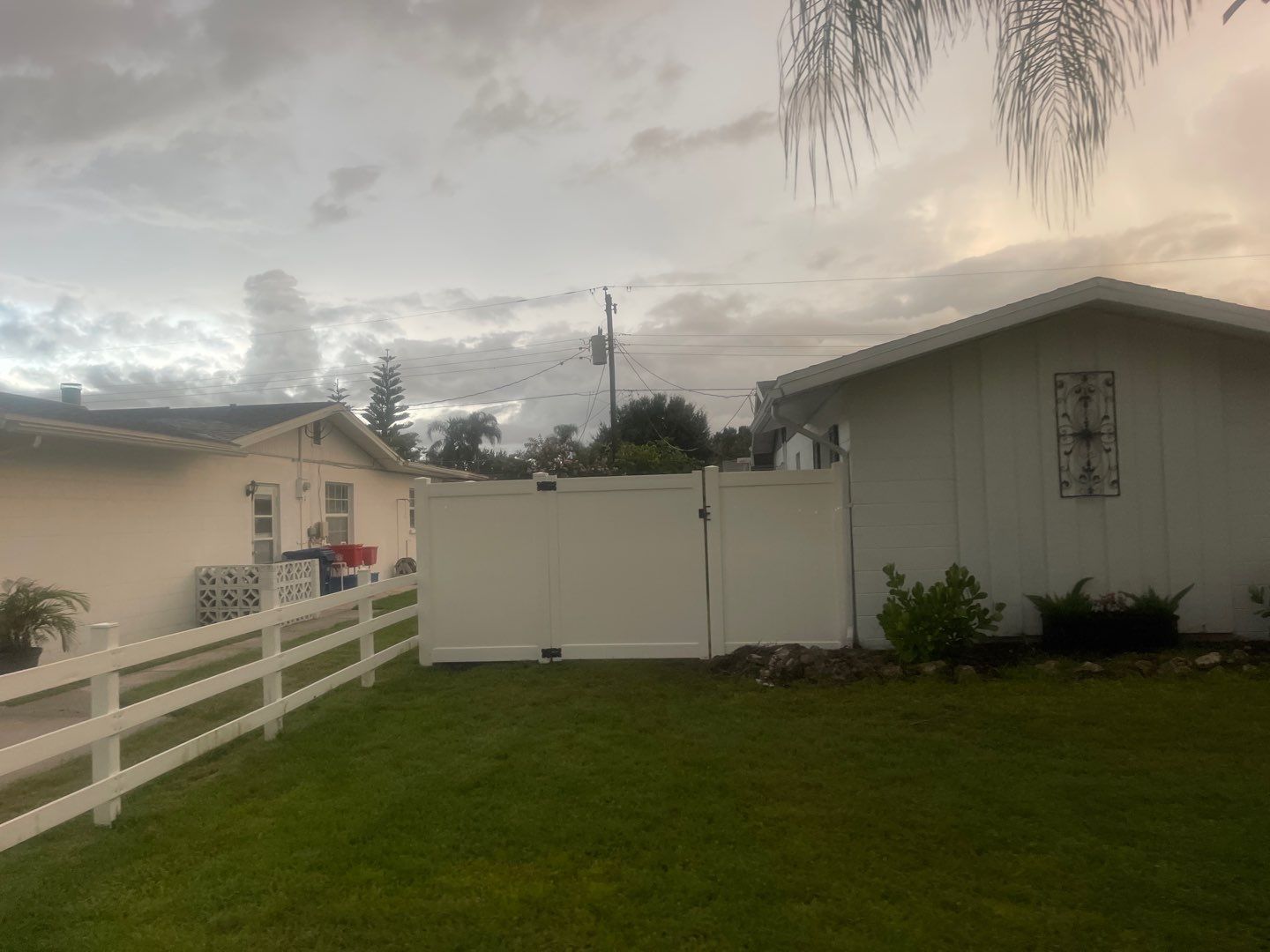 Sarasota, FL 6ft. Tall White Vinyl Privacy Fence  by Asap fence and gates, LLC