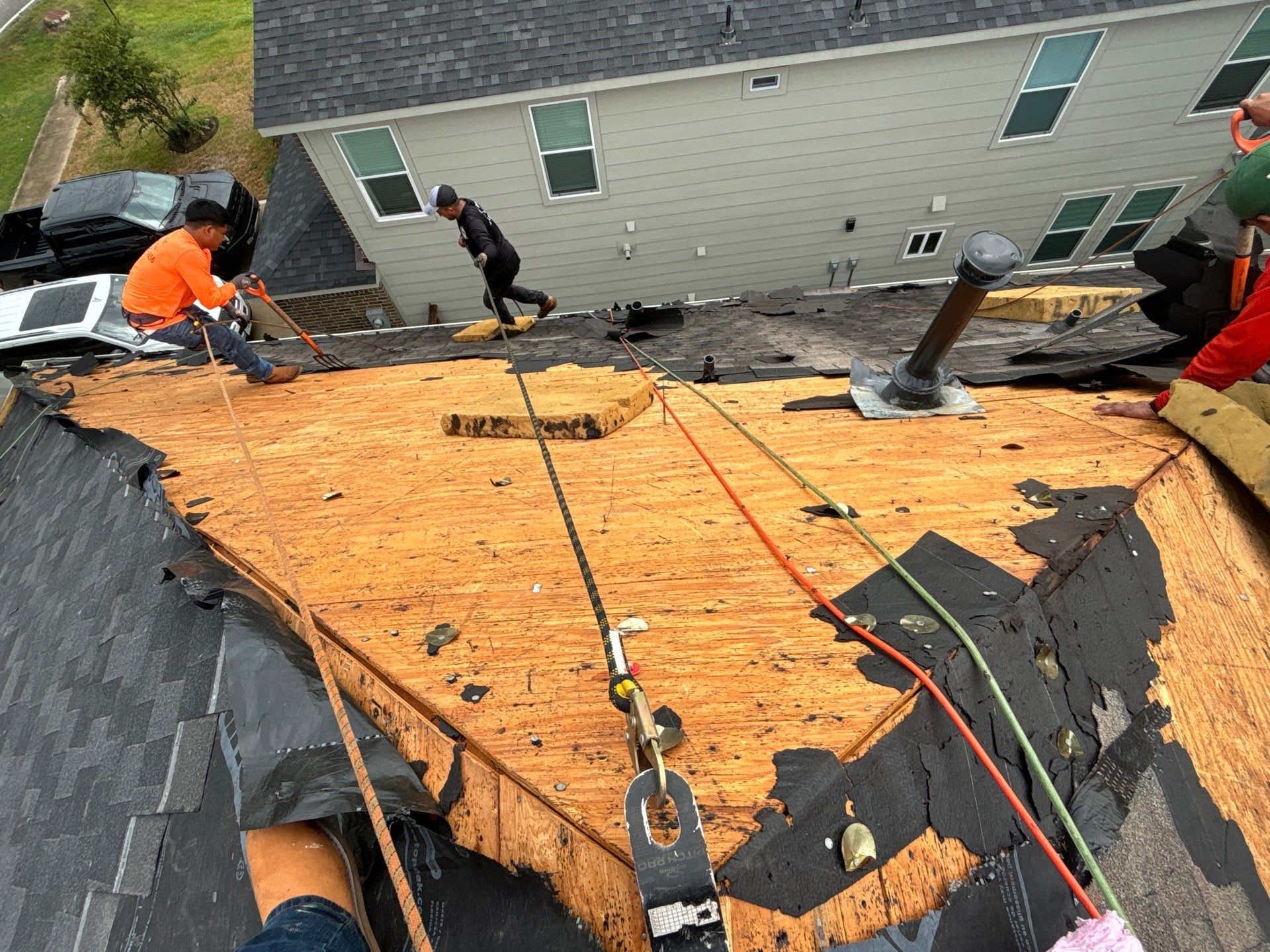 Residential Roofing Installation using Owen's Corning Duration (Lifetime) Shingles by Roof Repair Company