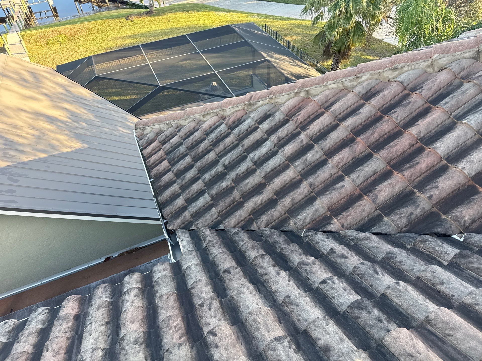 Roof Cleaning & Pool Deck Cleaning! Winding River, Bradenton, FL by Sunshine AquaWash