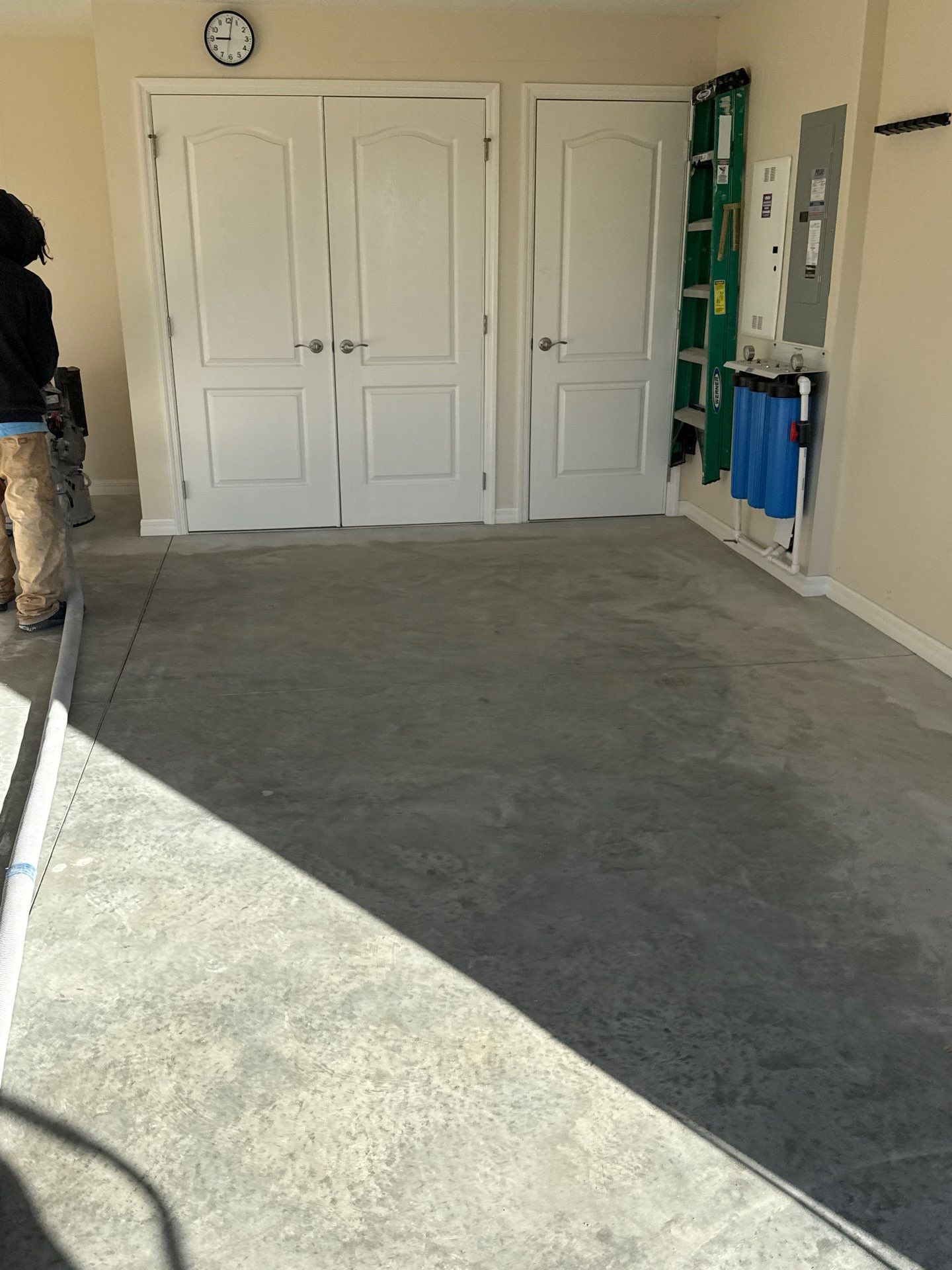 Garage Pebble Beach by Innovative Concrete Coatings 