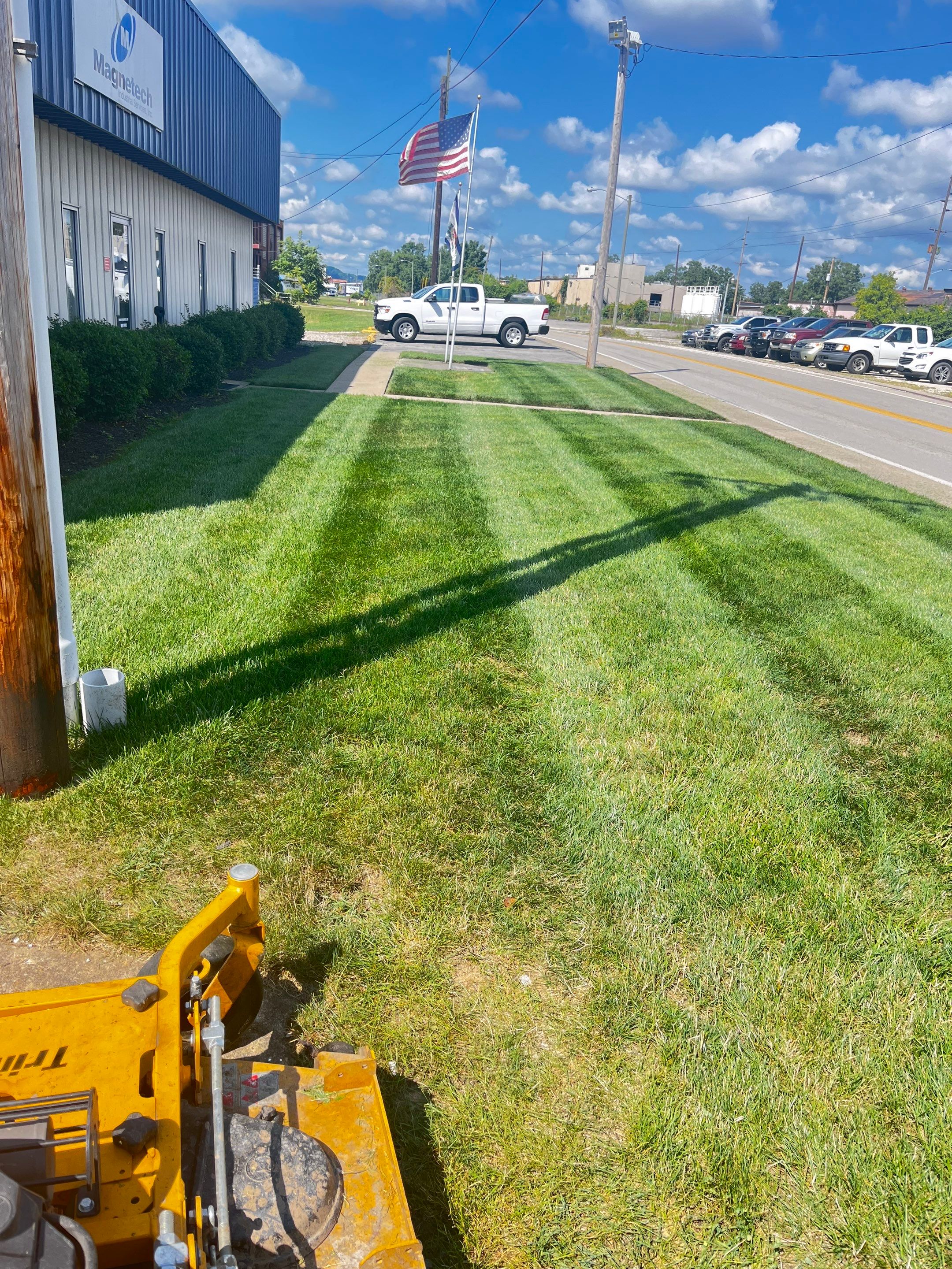 Full service mow and fertilizer before and after treatments using Fertilizer/Lime/and Mowing by GrassBusters, Inc.