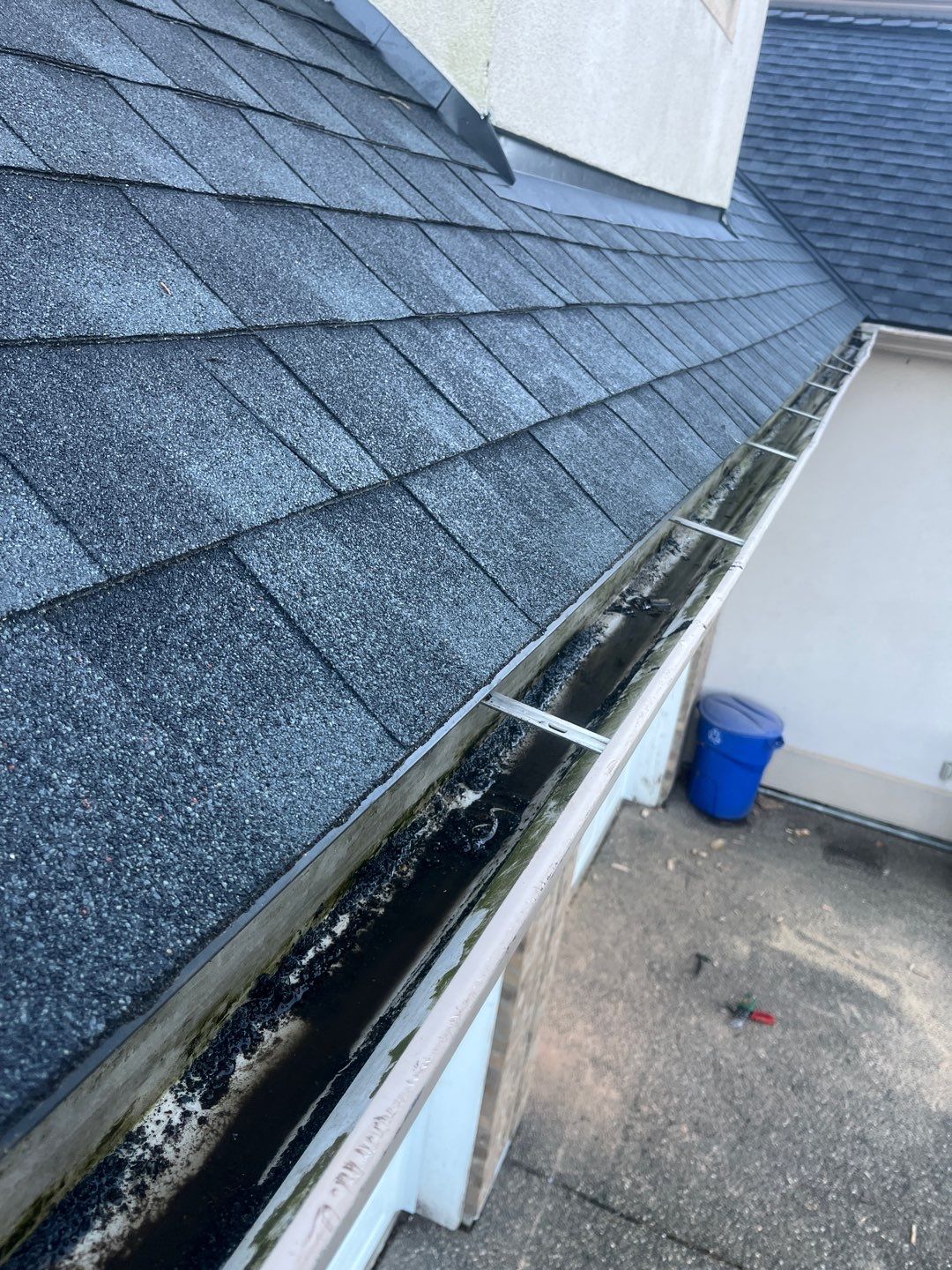 Residential Re-Roof using GAF timberline HDZ Charcoal by Top Notch Roofing Inc