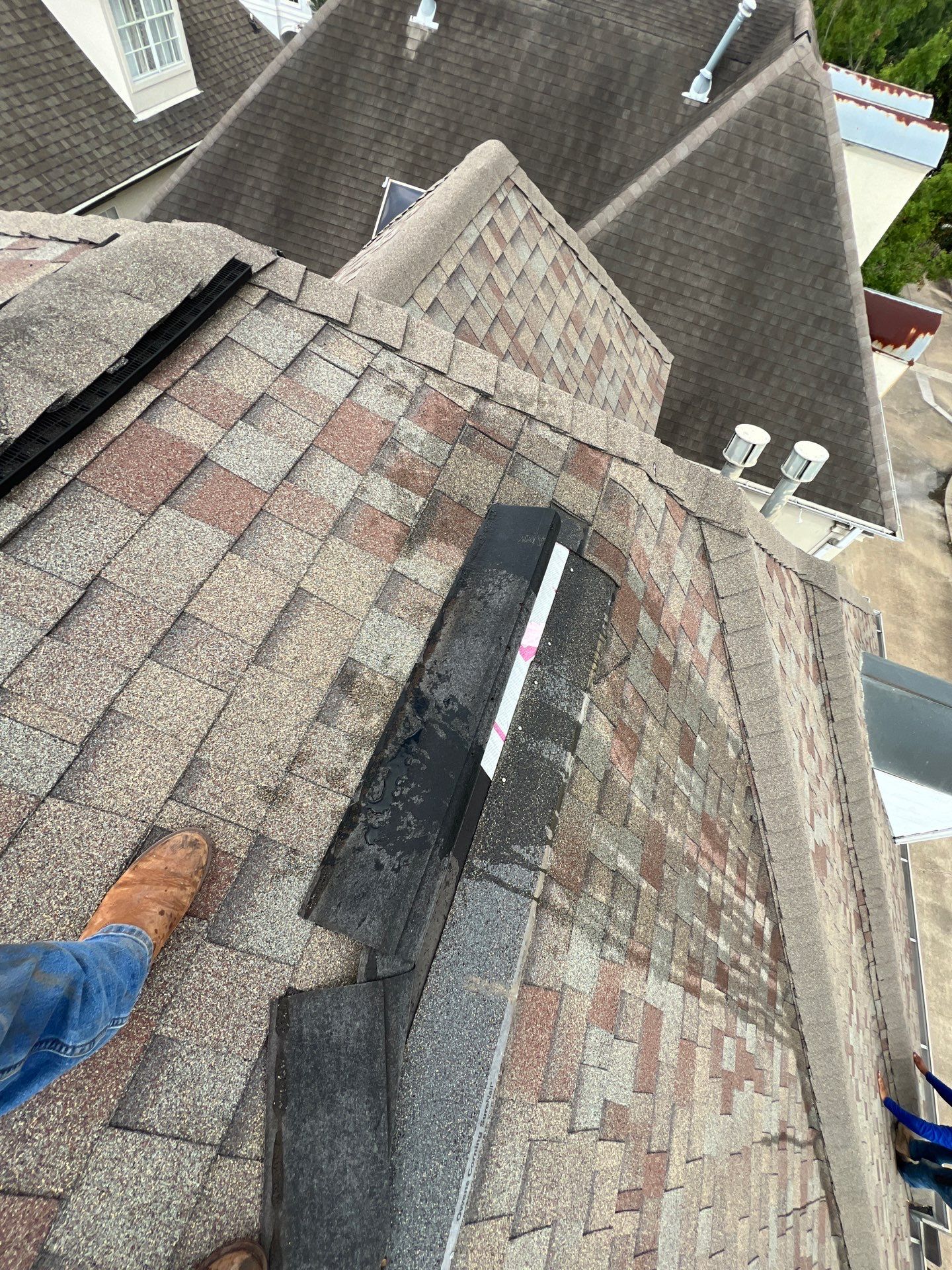 Hail Damage using Owen's Corning Duration (Lifetime) Shingles by Roof Repair Company