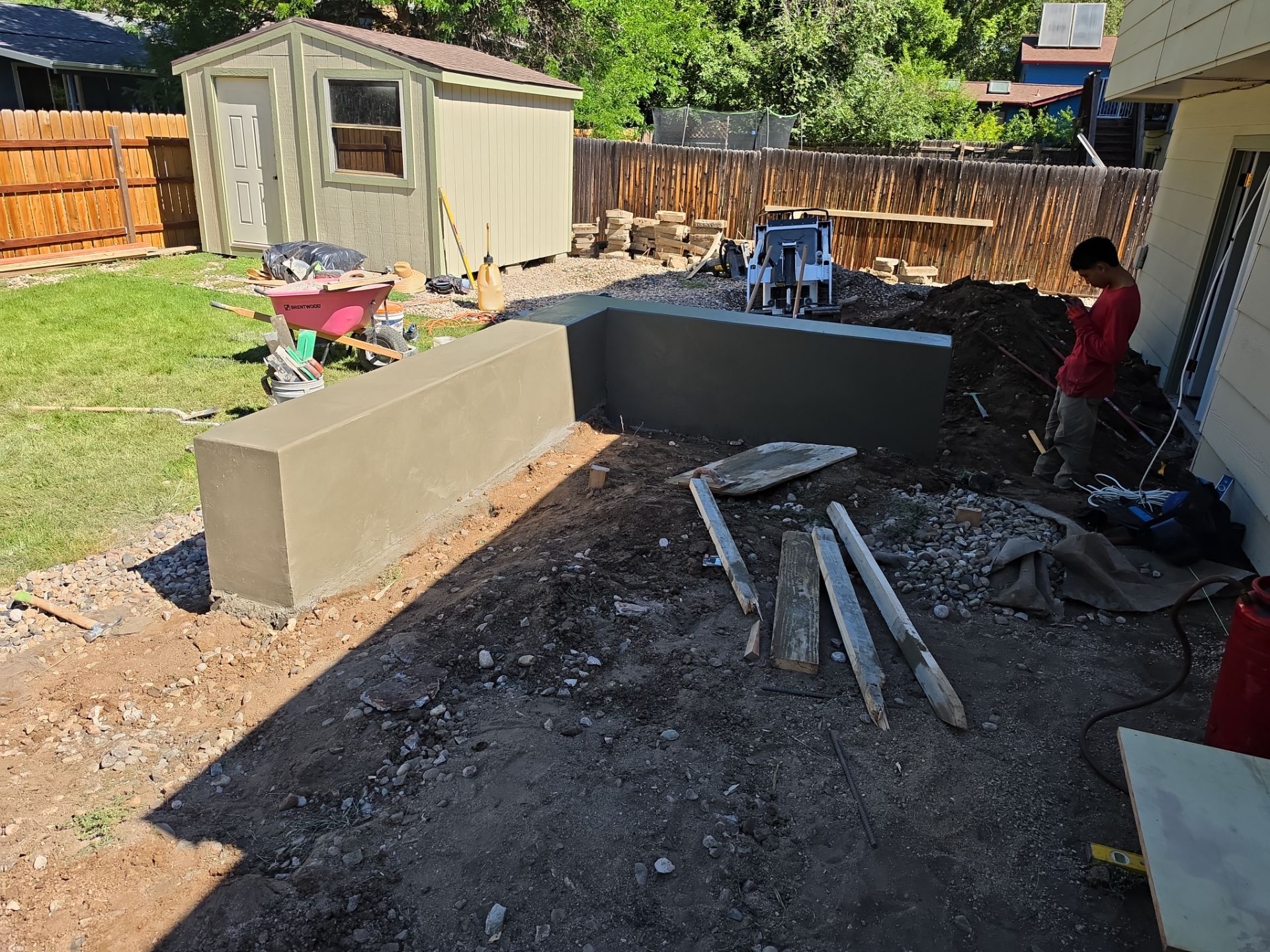 New Concrete Patio and Integrated Retaining Walls in Fort Collins by Center Line Concrete