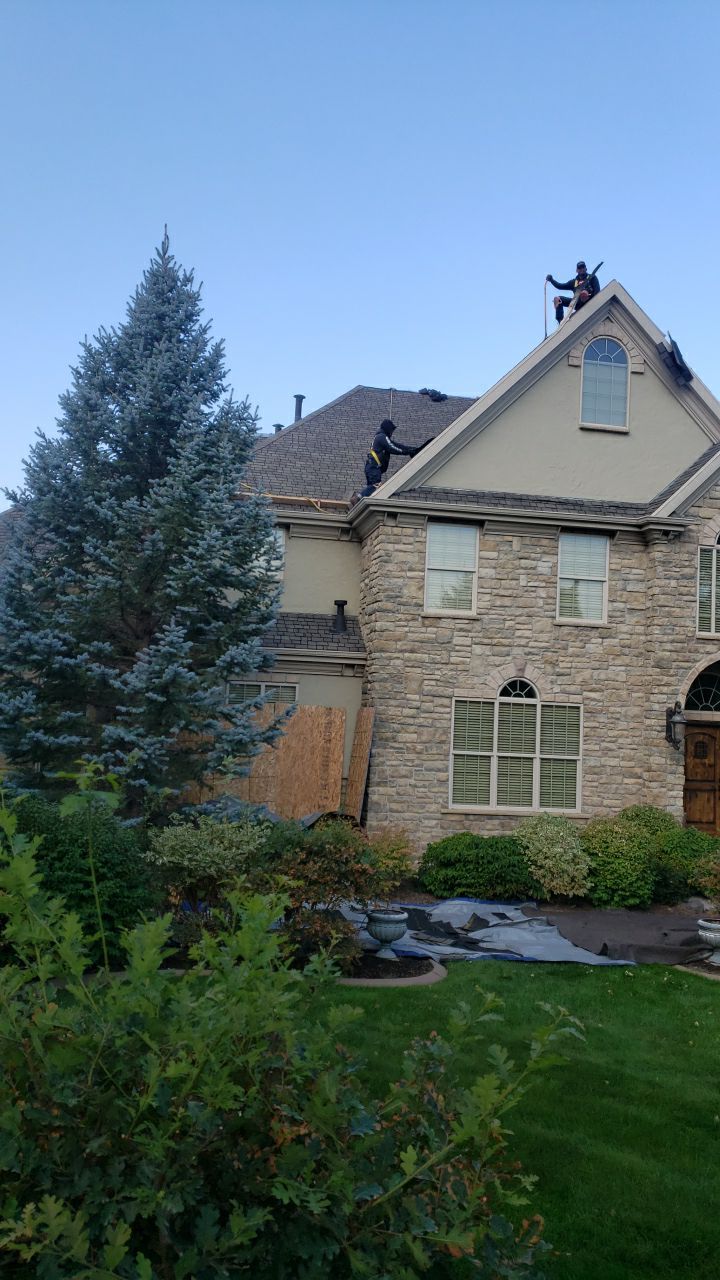 Residential Roofing Installation using GAF Glenwood Premium Shingle by The Roof Doctor