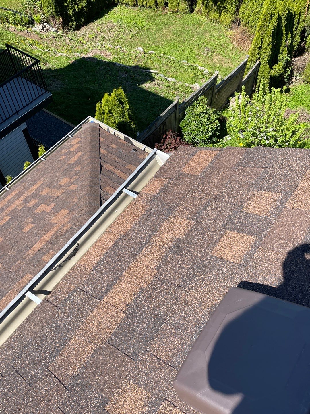 Residential Roofing Installation using OC Oakridge shingles by Top Notch Roofing Inc