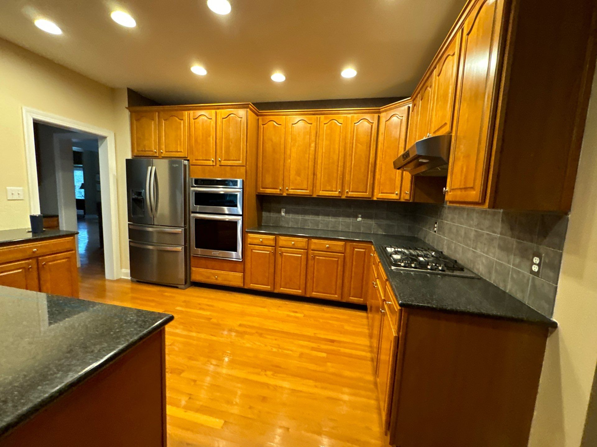 Inteiro painting and Cabineted painting by GonzalezPainters & Contractors Inc 