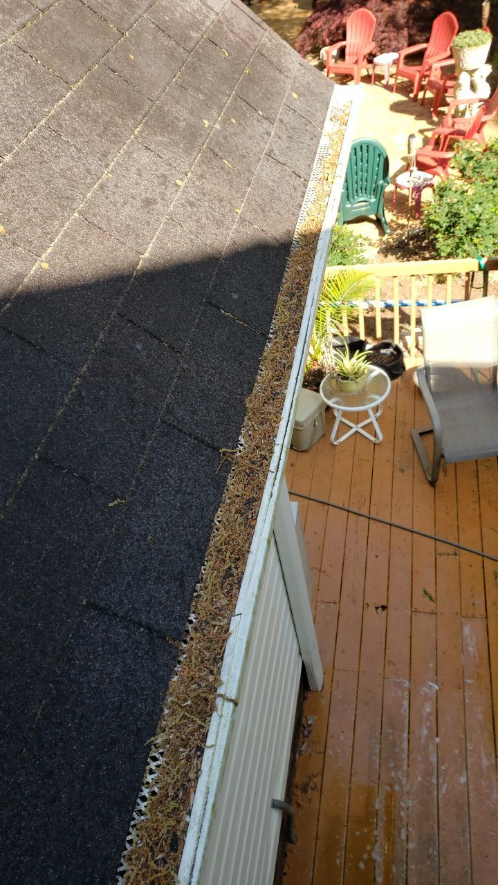 House Wash using cleaner by Power Wash Masters LLC
