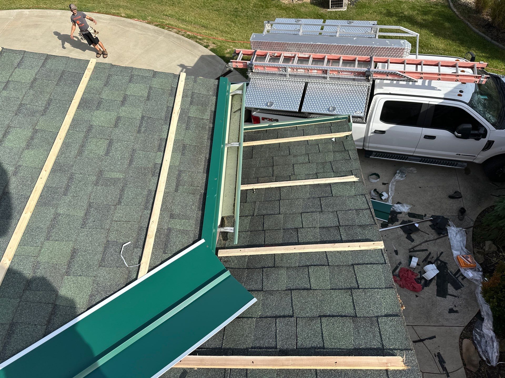 Alpha Rib, Color: Ivy Green by Eagle Eye Roofing