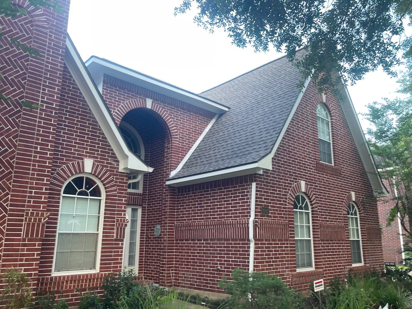 GAF HDZ - Weathered Wood by Elite Roofing LLC