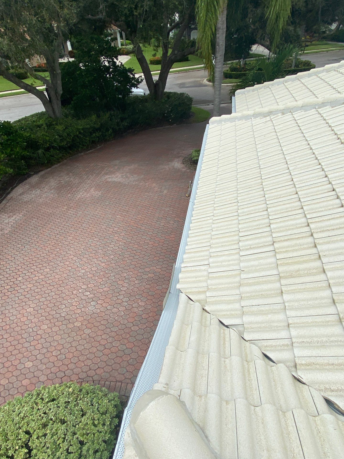 Leaf Guard using Gutter Guards for Florida Home by Gutter Professors