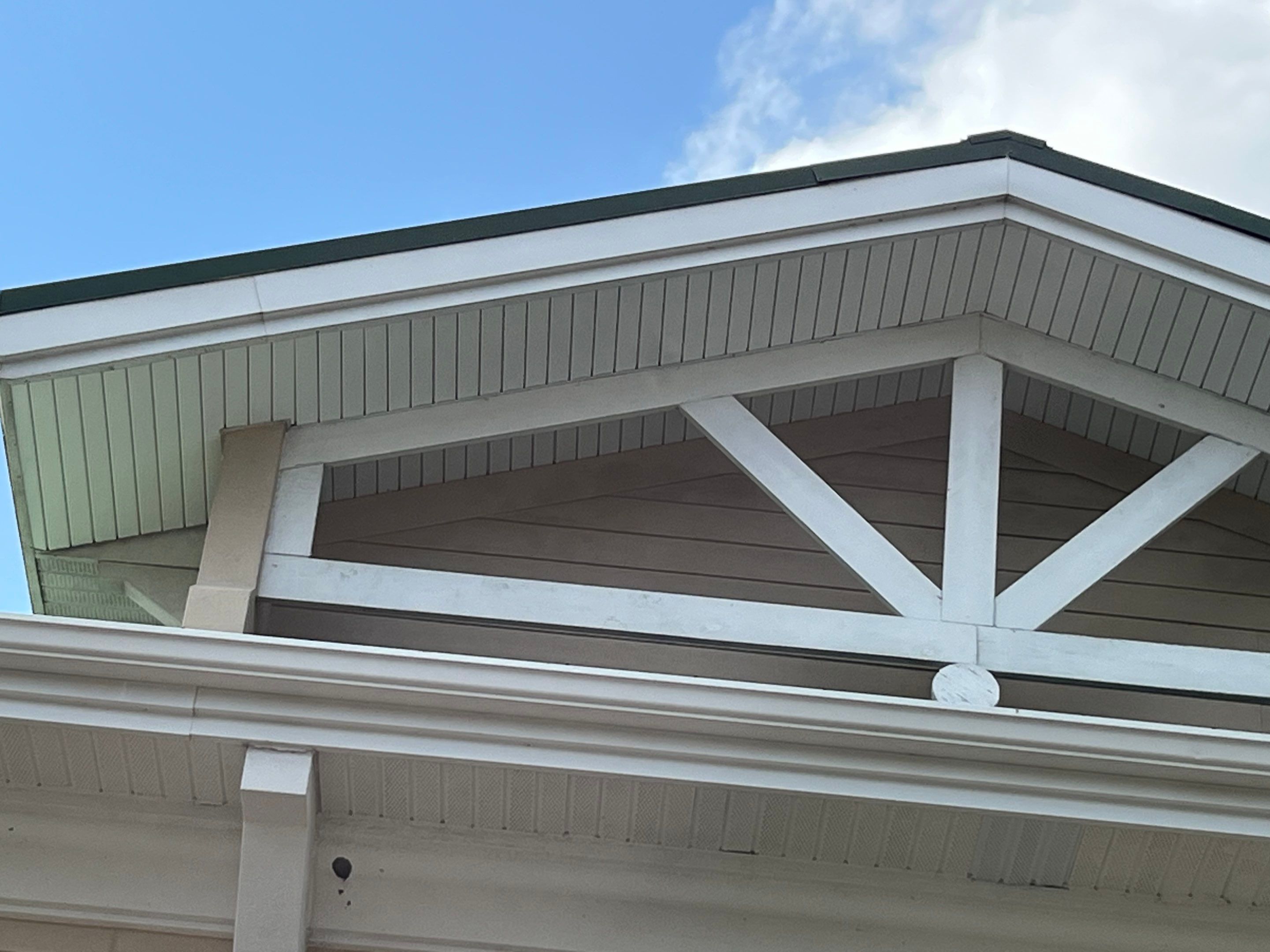 Soffit and Fascia Repair in Sarasota FL by Gutter Professors