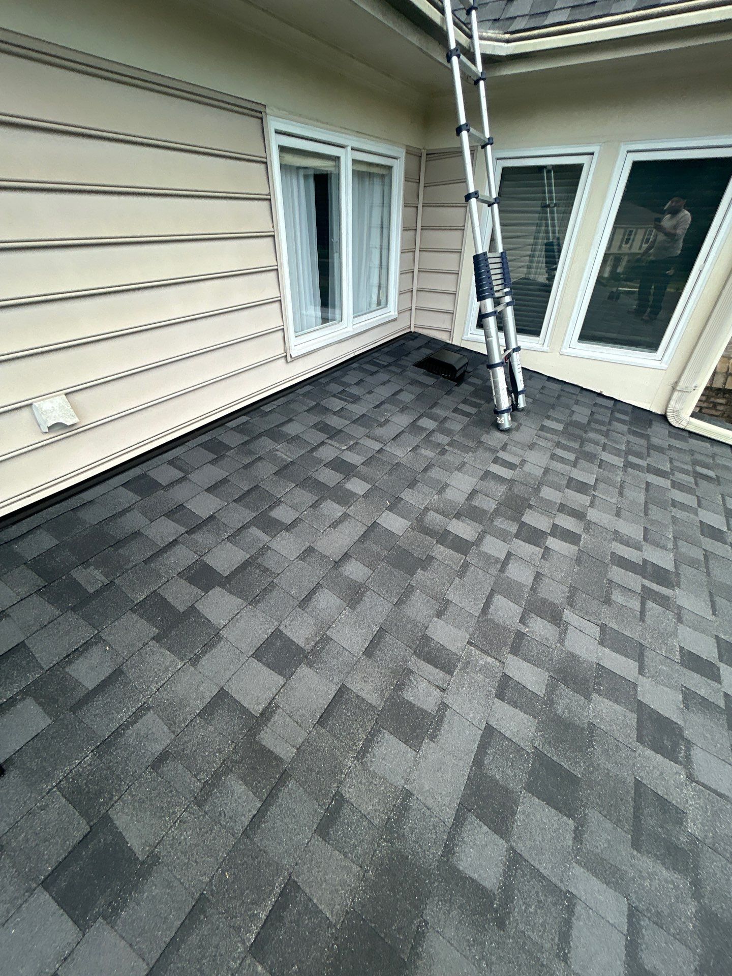 Great Falls : residential Roof with CertainTeed Landmark Pro in Max Def Moire Black  by RM Banning, Inc.
