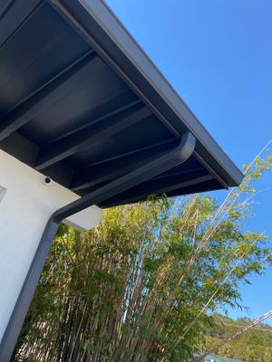 Black Seamless Gutters for Modern Homes in Sarasota FL