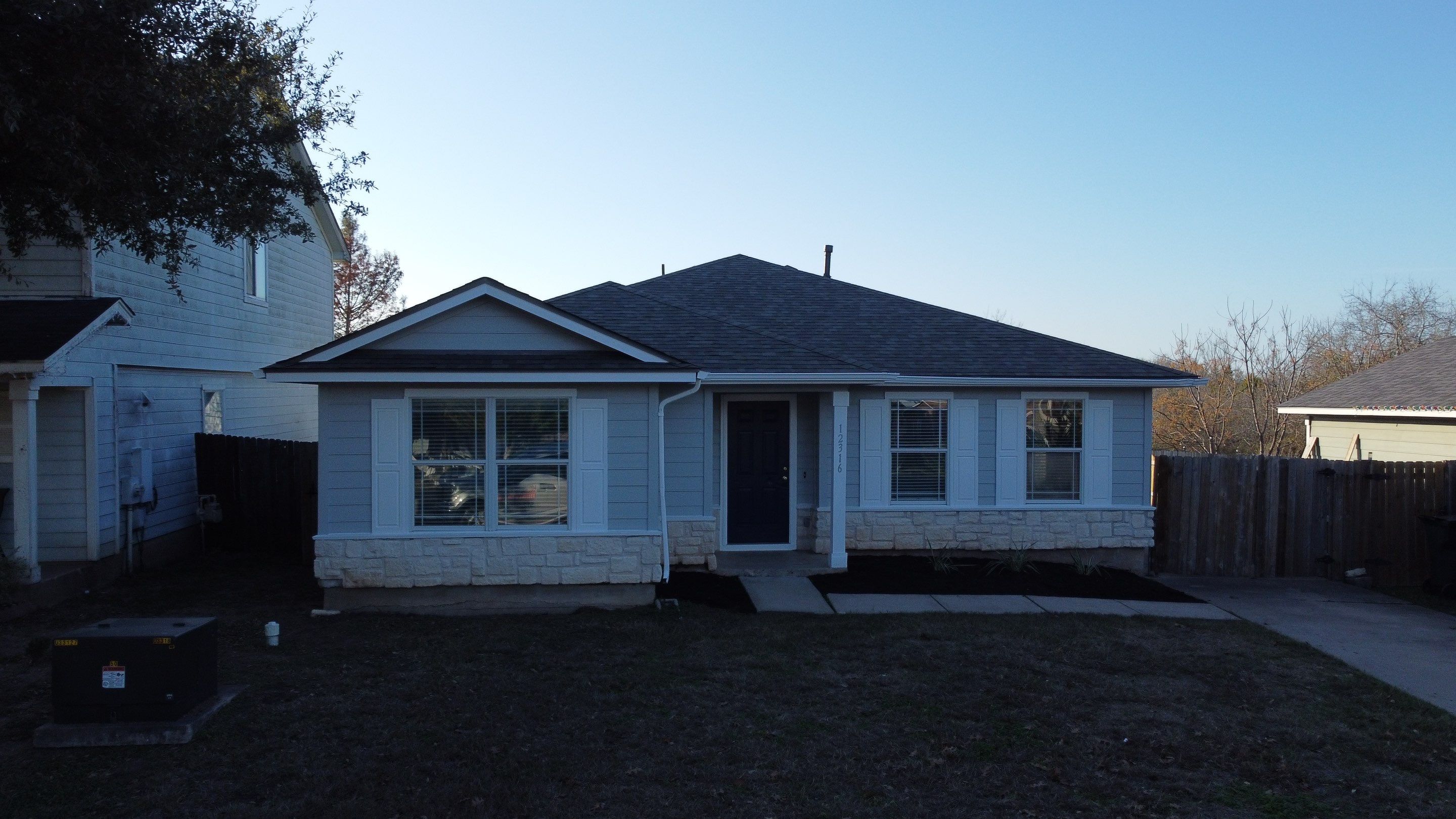 Residential Roofing Installation using Owens Corning Oakridge by Kstylez Roofing & Construction