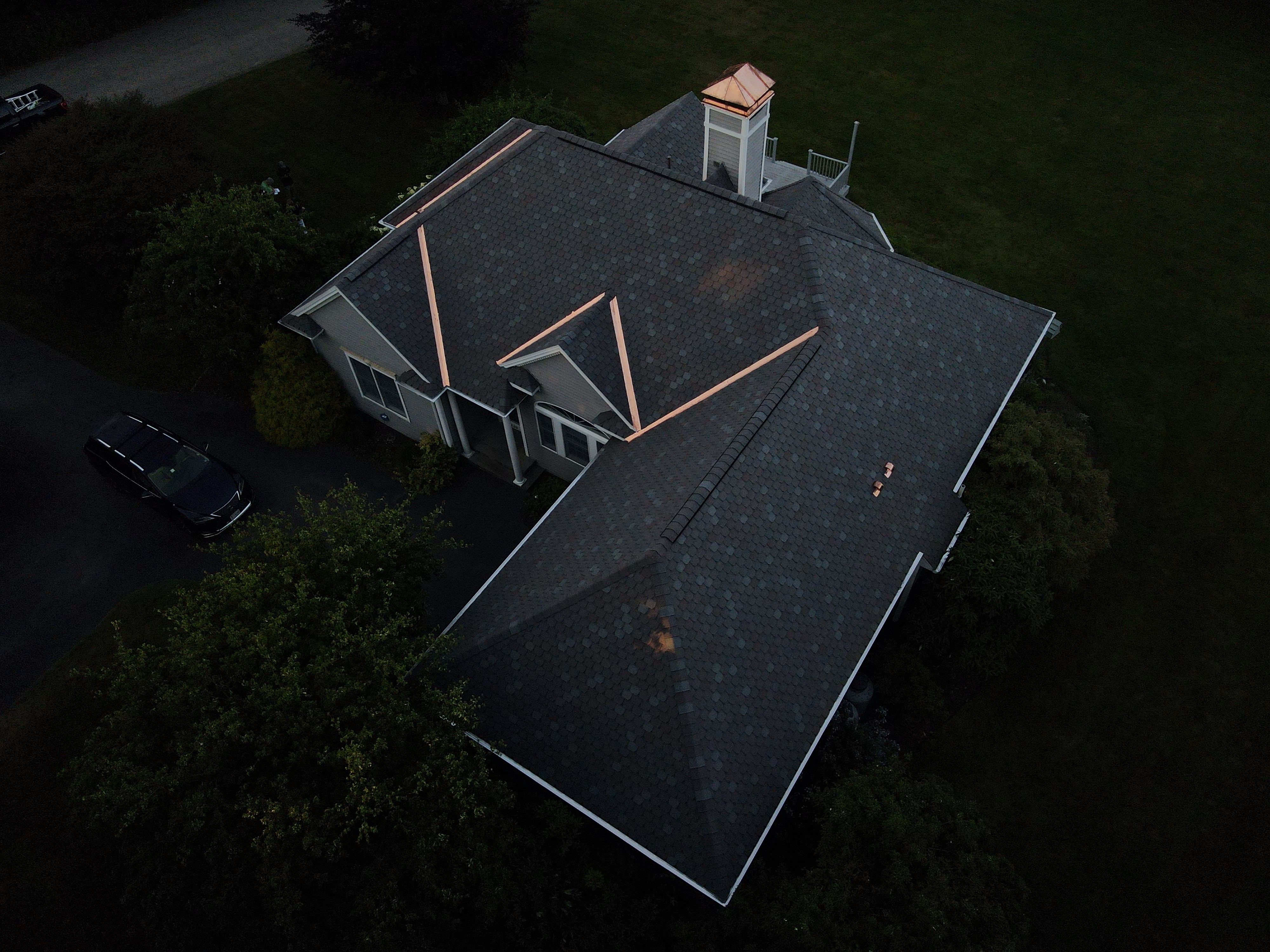 Jamestown - Designer Composite Shingle by Rinaldi Brothers