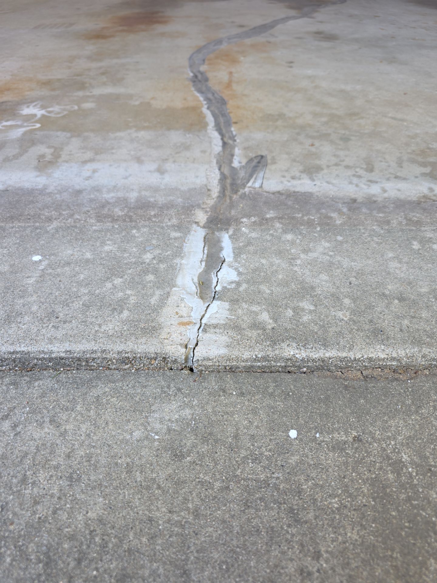 Polyurea Garage Floor Coating with Coyote Chips in San Luis Obispo by MGP Coatings