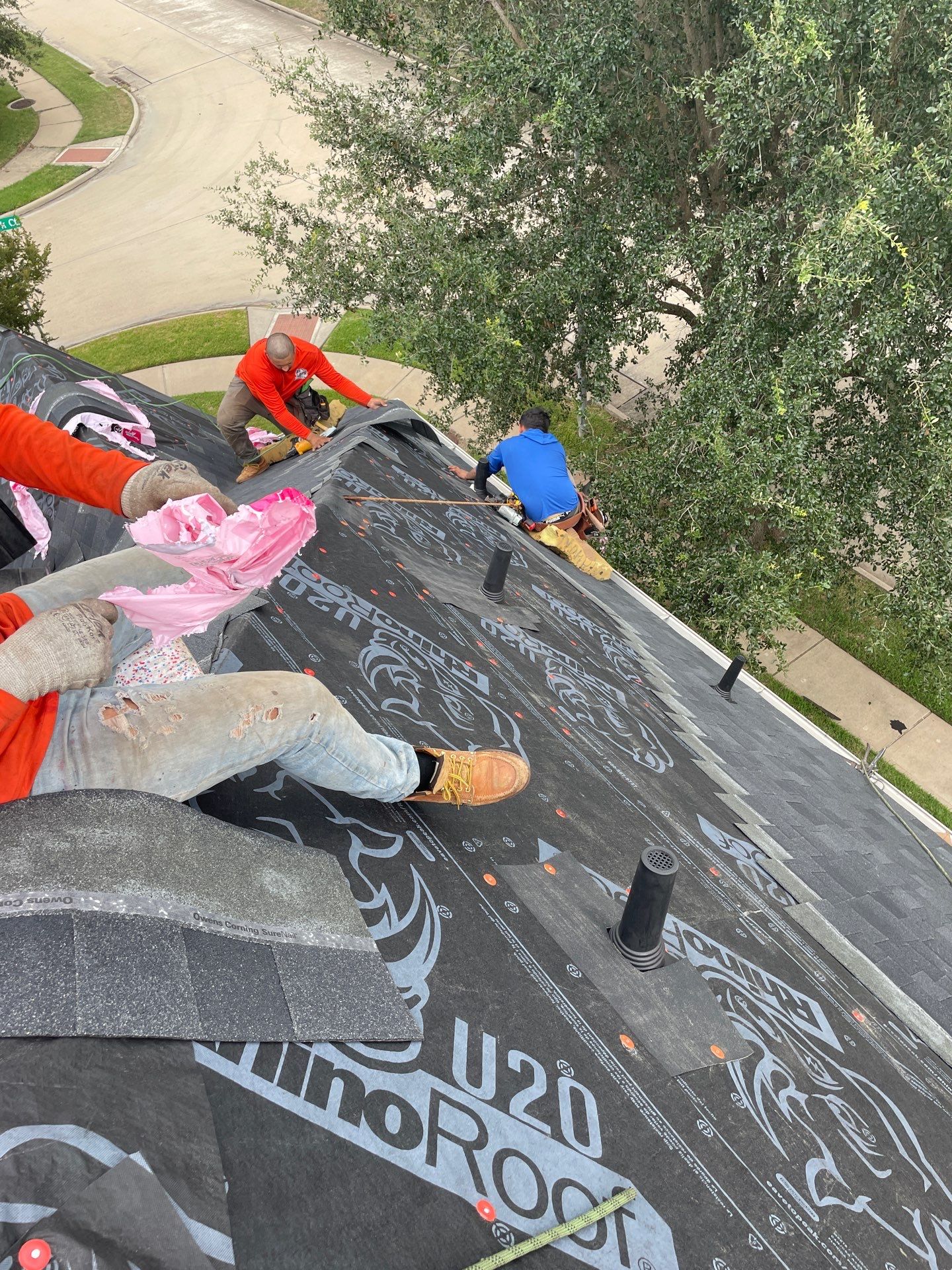 Residential Roofing Installation using Owen's Corning Duration (Lifetime) Shingles by Roof Repair Company