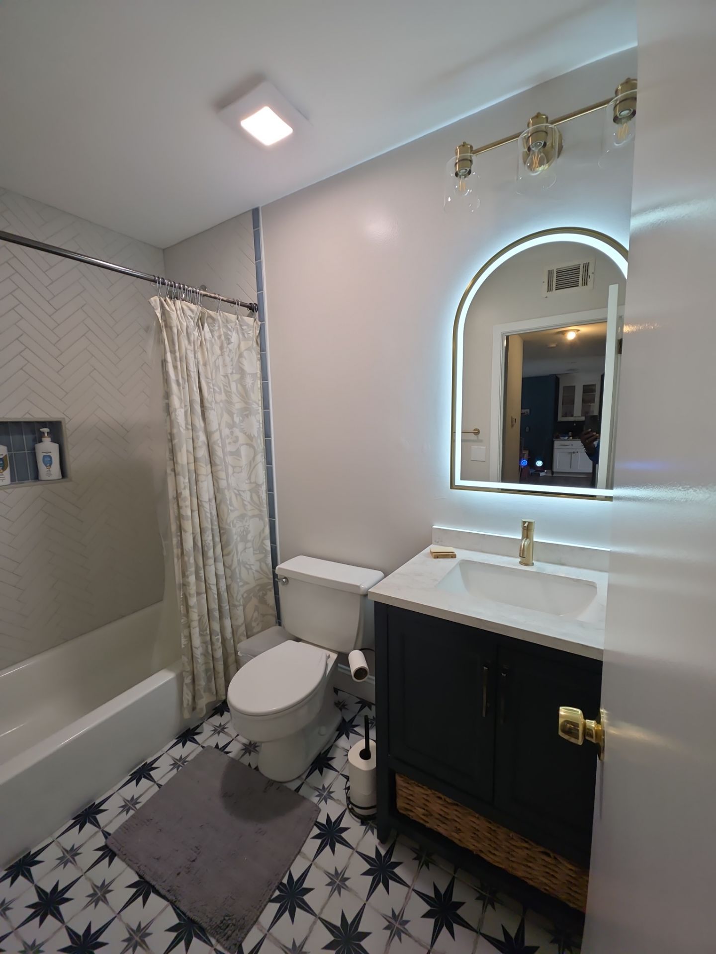 Kitchen and Bathroom rennovation by Ajayi Design and Construction 