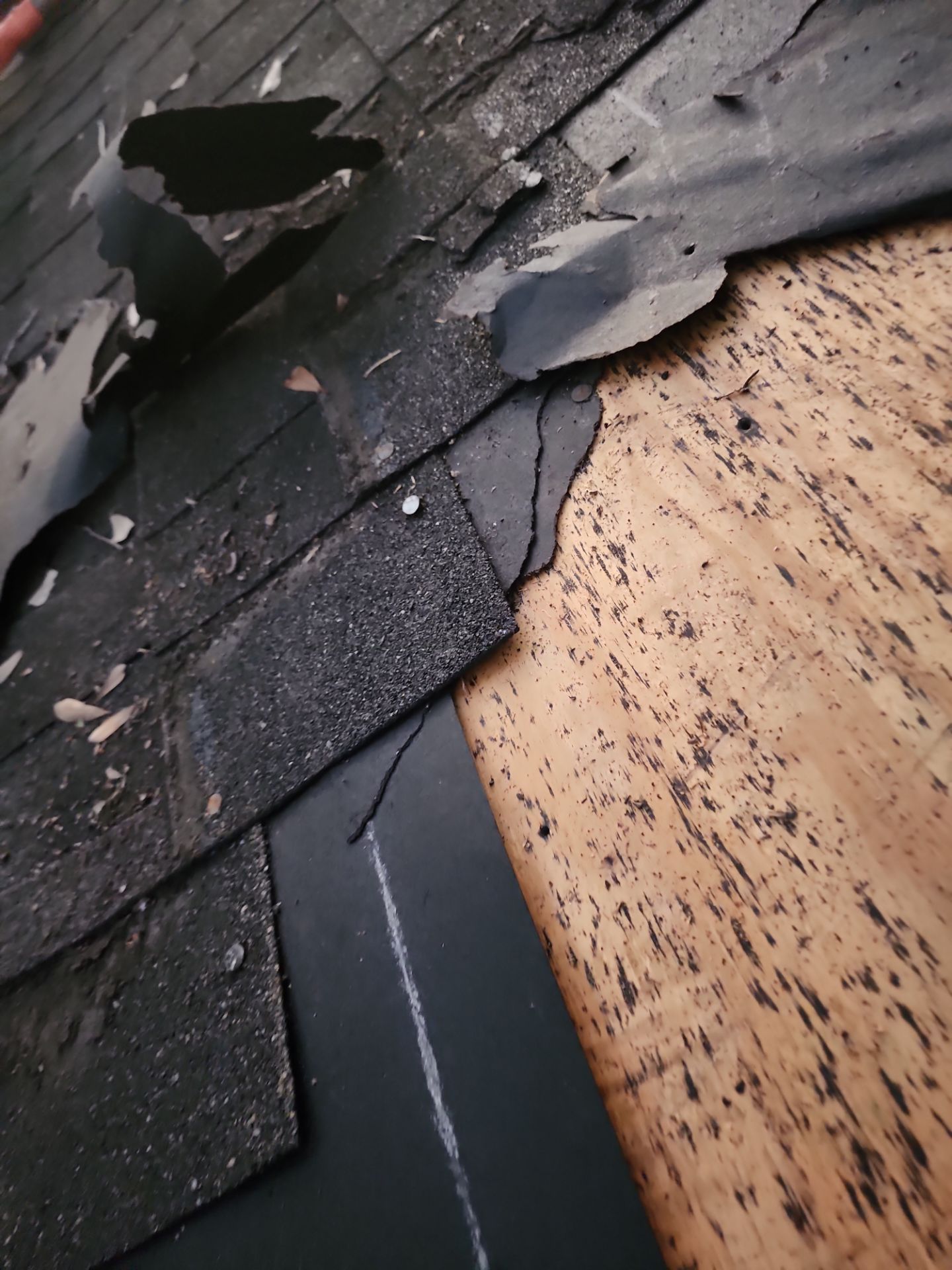 Residential Roofing Installation using Owen's Corning Duration (Lifetime) Shingles by Roof Repair Company