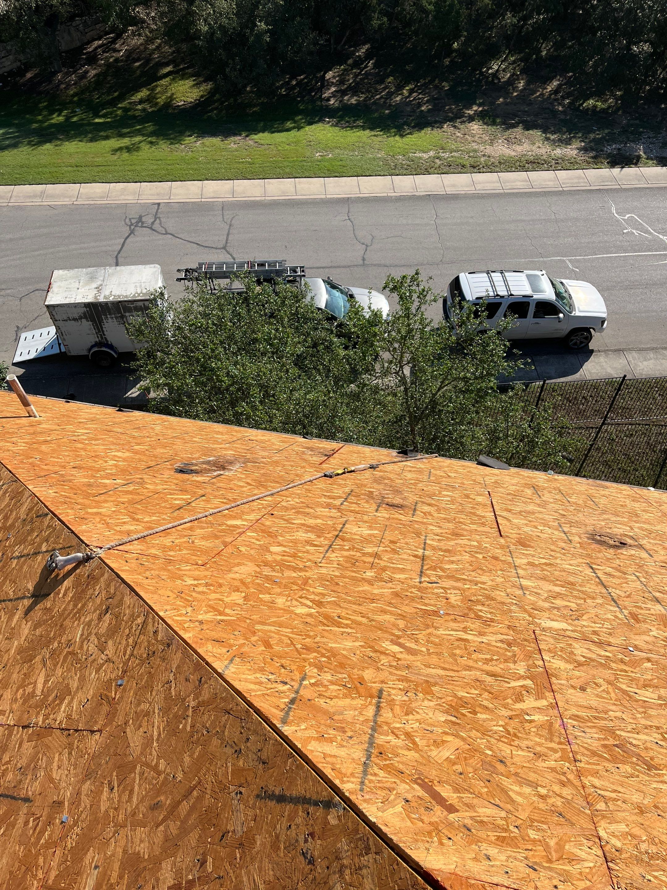 Residential Roof Replacement using Owens Corning 30 year Architectural Shingles by Premier Roofing and Contracting