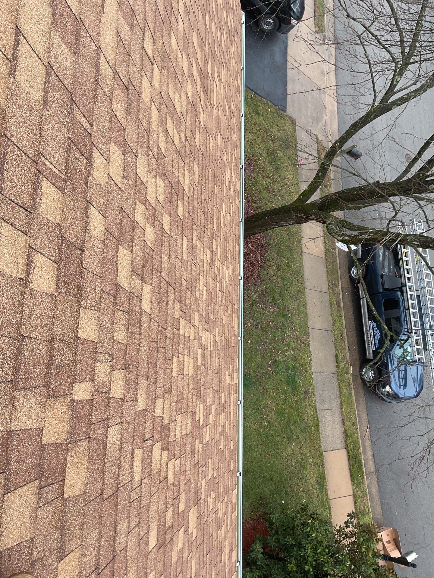 Springfield CertainTeed Landmark in Resawn Shake by RM Banning, Inc.