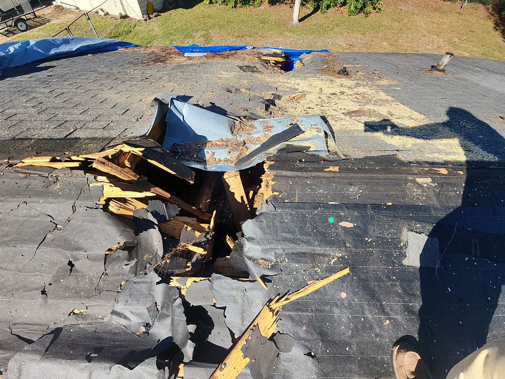 Valdosta Roofing  by J & J Remodeling Of Ga LLC